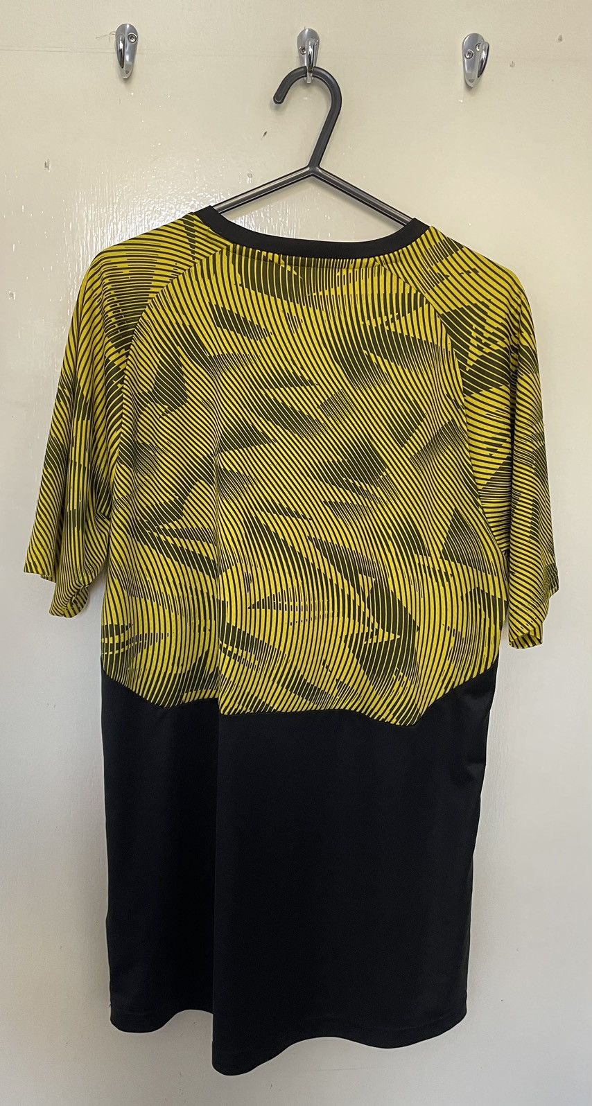 Puma Borussia Dortmund jersey Size US M / EU 48-50 / 2 - 5 Thumbnail
