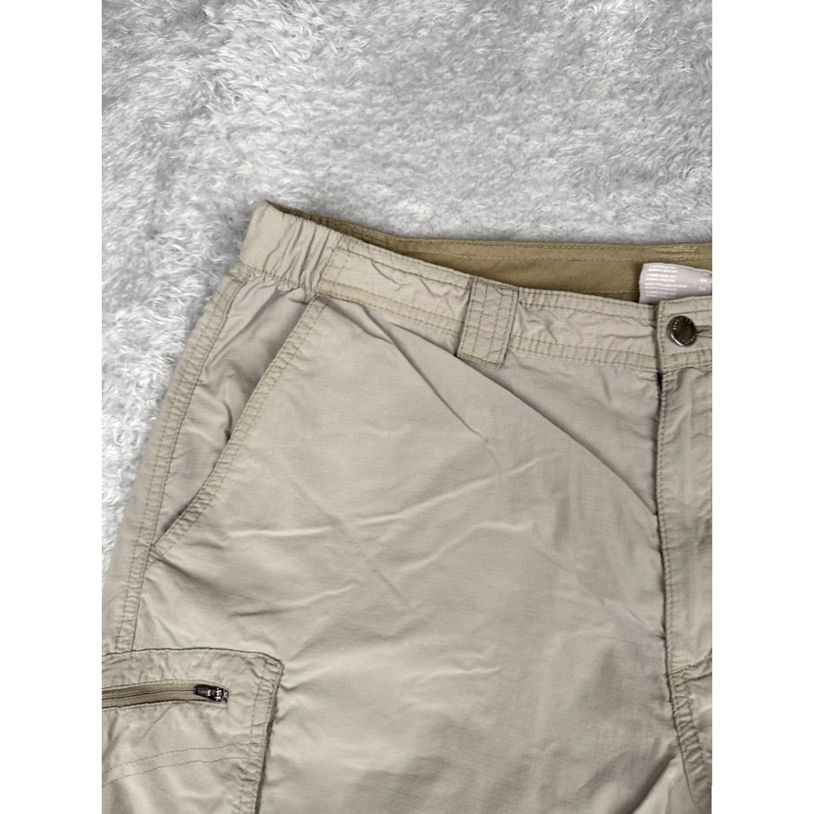 Vintage VINTAGE Columbia Cargo Shorts Men 38 Beige Nylon Hiking Regular Inseam 10in Pockets Mens Size US 38 / EU 54 - 4 Thumbnail