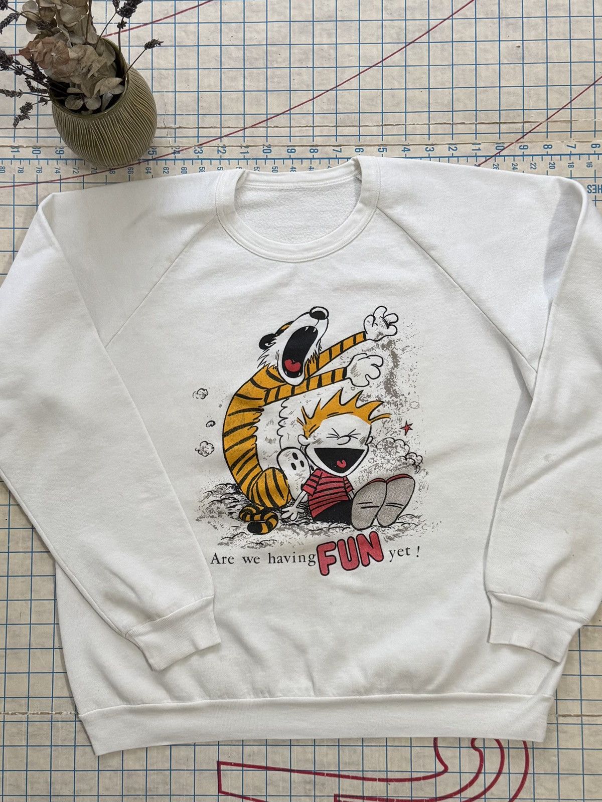 Vintage Vintage Calvin & Hobbes 80’s Raglan Sleeve Crewneck Sweater Size US M / EU 48-50 / 2 - 6 Thumbnail