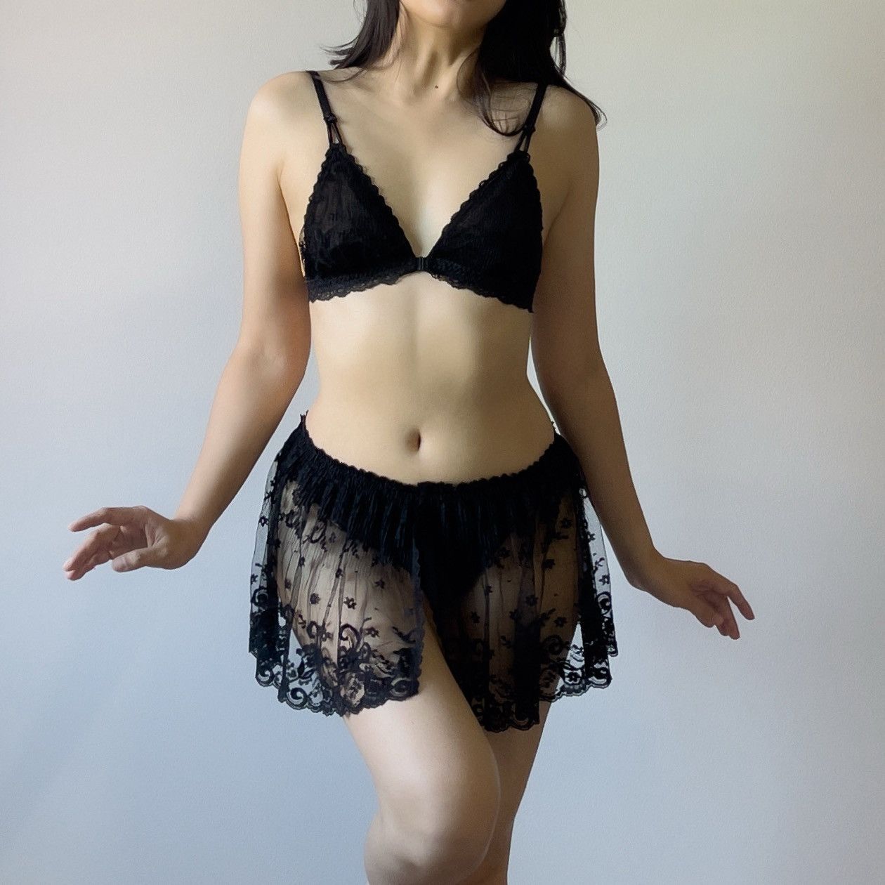 Vintage Vintage 1990s Black Semi-Sheer Lace Lingerie Set (S–M) Size M / US 6-8 / IT 42-44 - 7 Thumbnail