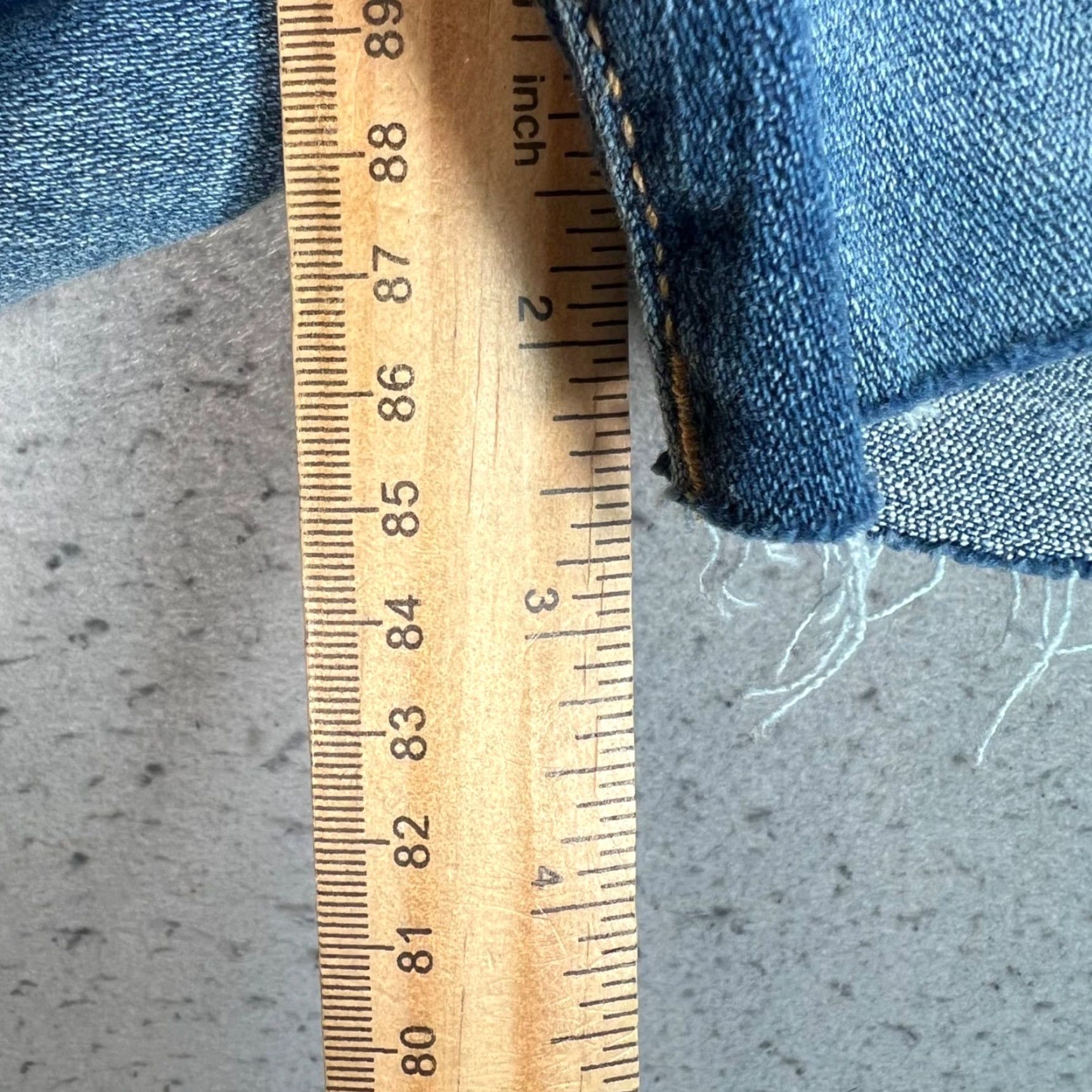 Vintage Aéropostale Womens 4 High Rise Curvy Midi Denim Shorts W/ Frayed Hem Stretch NEW Size 27" / US 4 / IT 40 - 7 Thumbnail