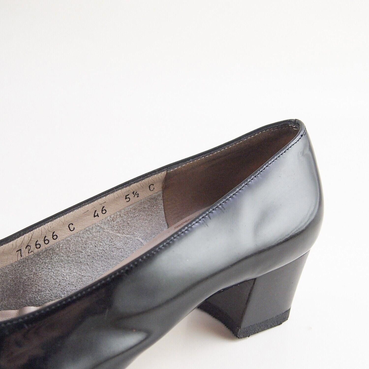 Salvatore Ferragamo Ferragamo Mid Heels Black Leather US 5.5 C EU 36 Size US 5.5 / IT 35.5 - 2 Thumbnail