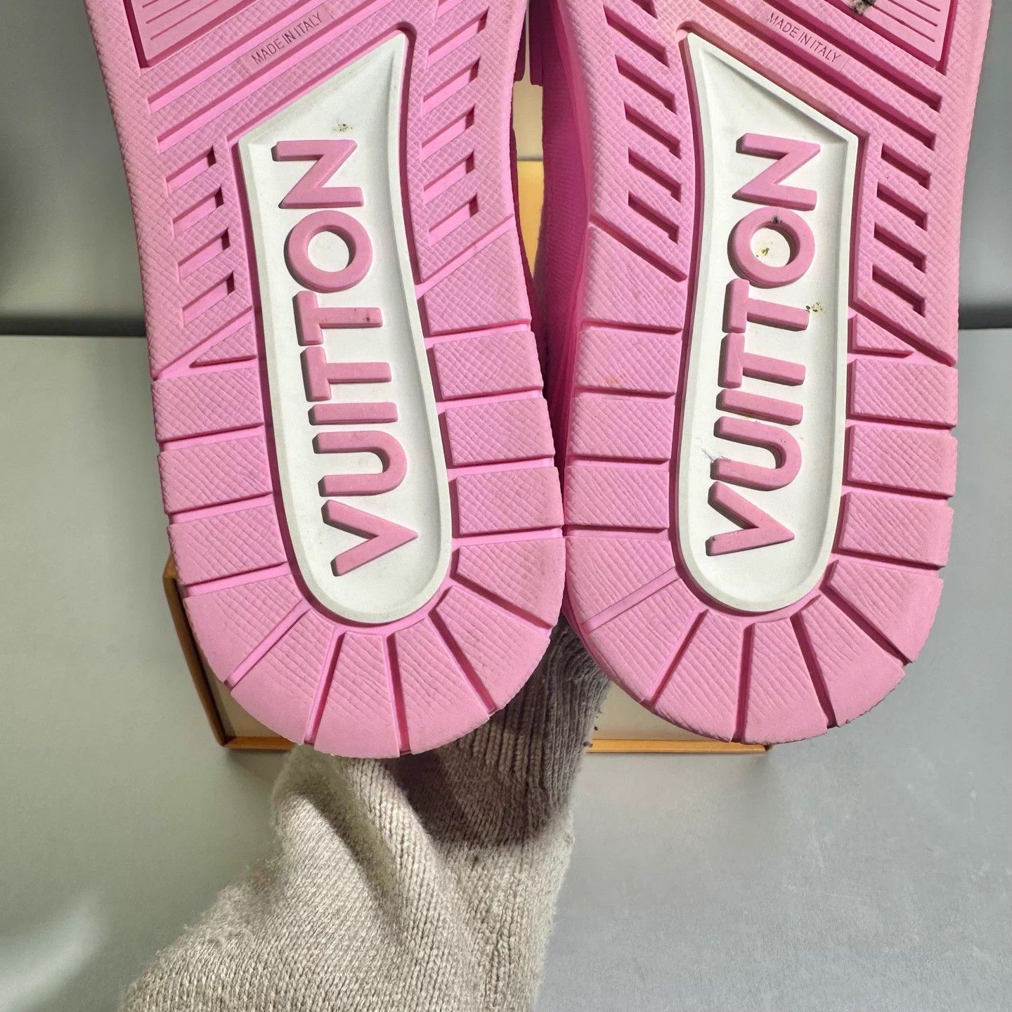 Louis Vuitton Louis Vuitton Trainer 25 New Pink Denim 9/43 Mint Size US 9 / EU 42 - 8 Thumbnail