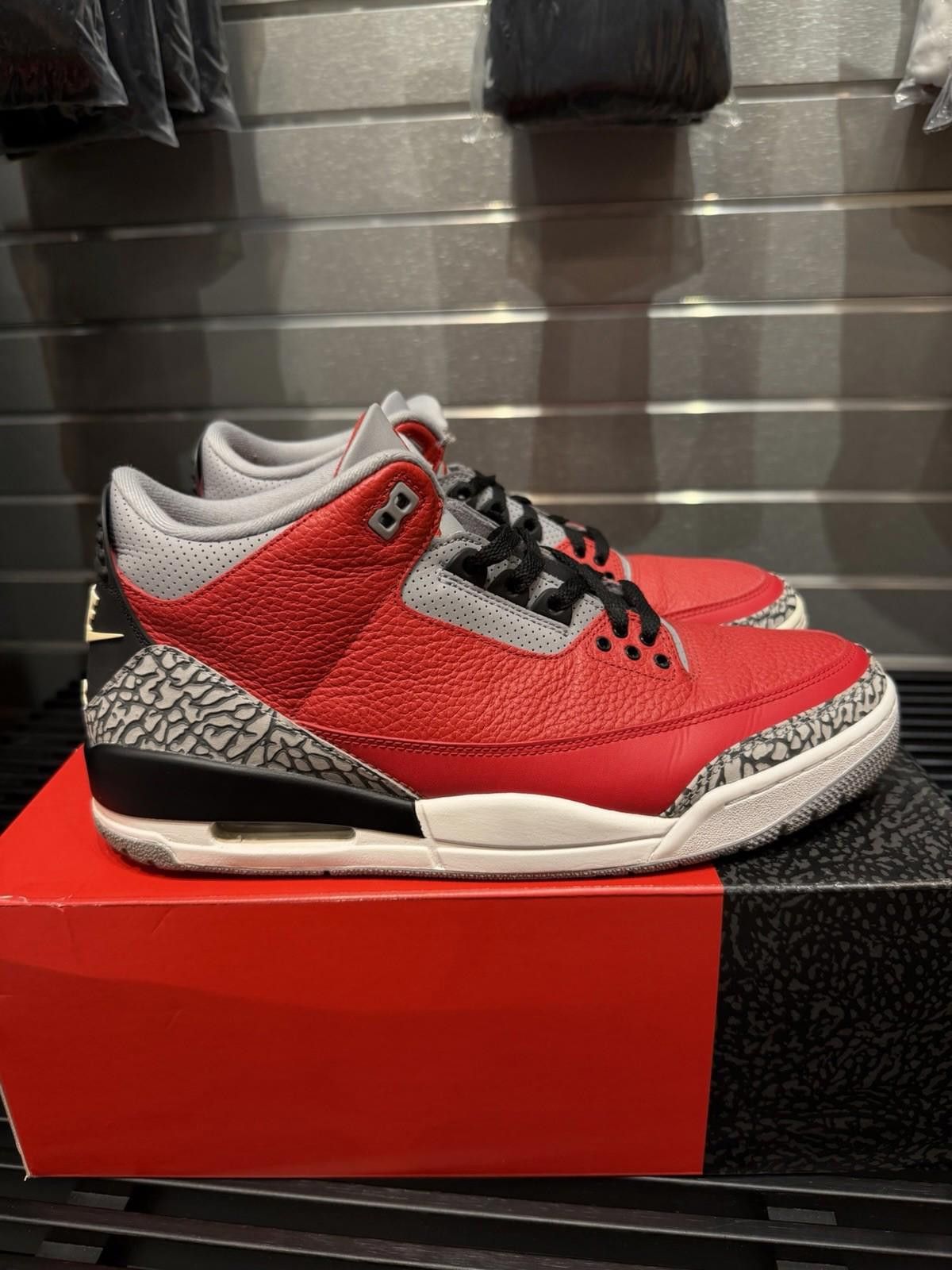 Jordan Brand Nike Air Jordan 3 Retro SE "Unite" Size 12.5M Size US 12.5 / EU 45-46 - 1 Thumbnail