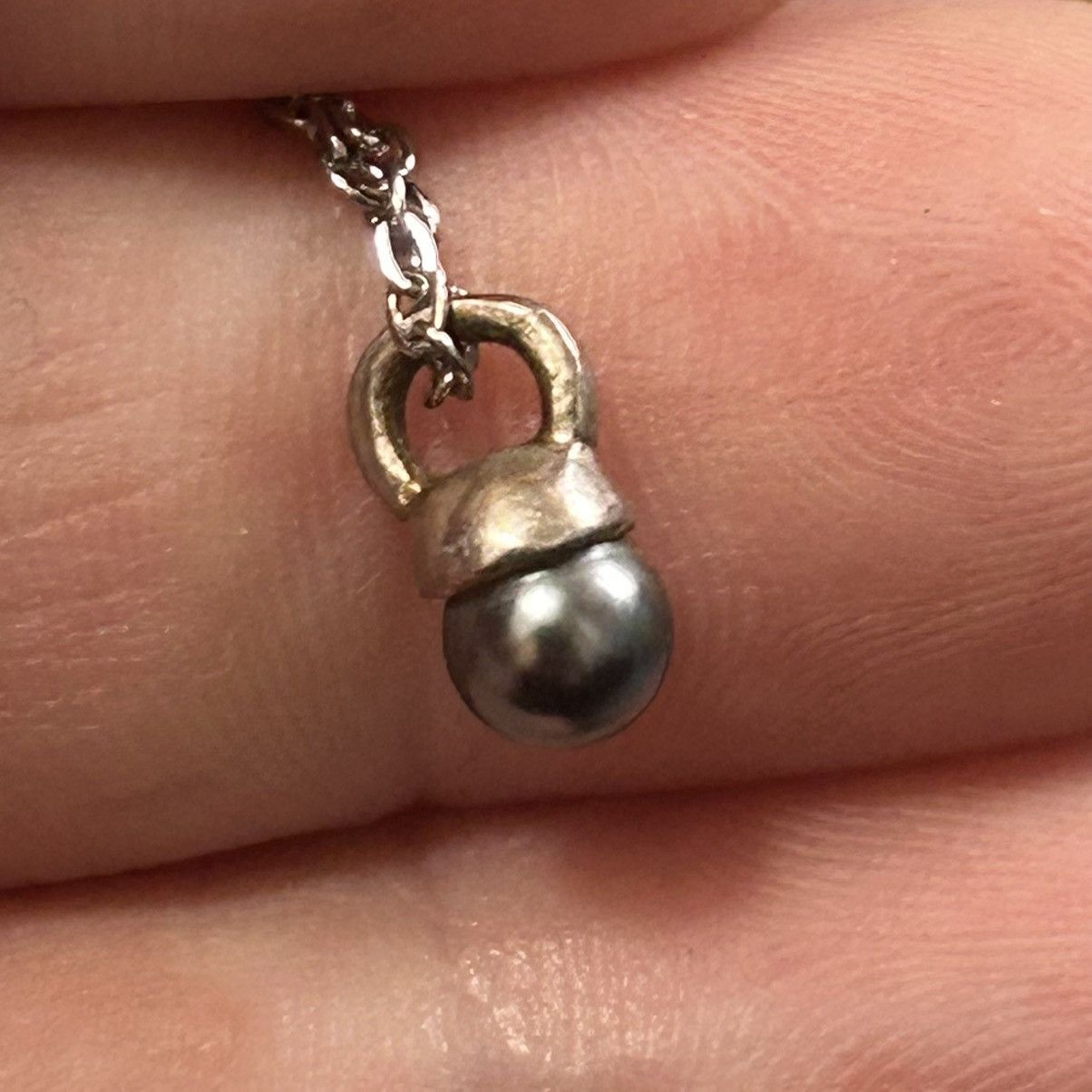 Vintage Vintage delicate minimalist gray pearl on chain necklace Size ONE SIZE - 5 Thumbnail