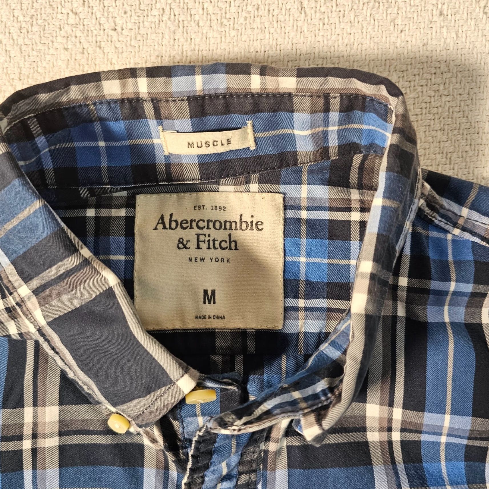 Abercrombie & Fitch ABERCROMBIE & FITCH Blue Plaid Button-Down Shirt Men's Slim Fit Size M Cotton Long Sleeve Casual with Pocket Size US M / EU 48-50 / 2 - 2 Thumbnail