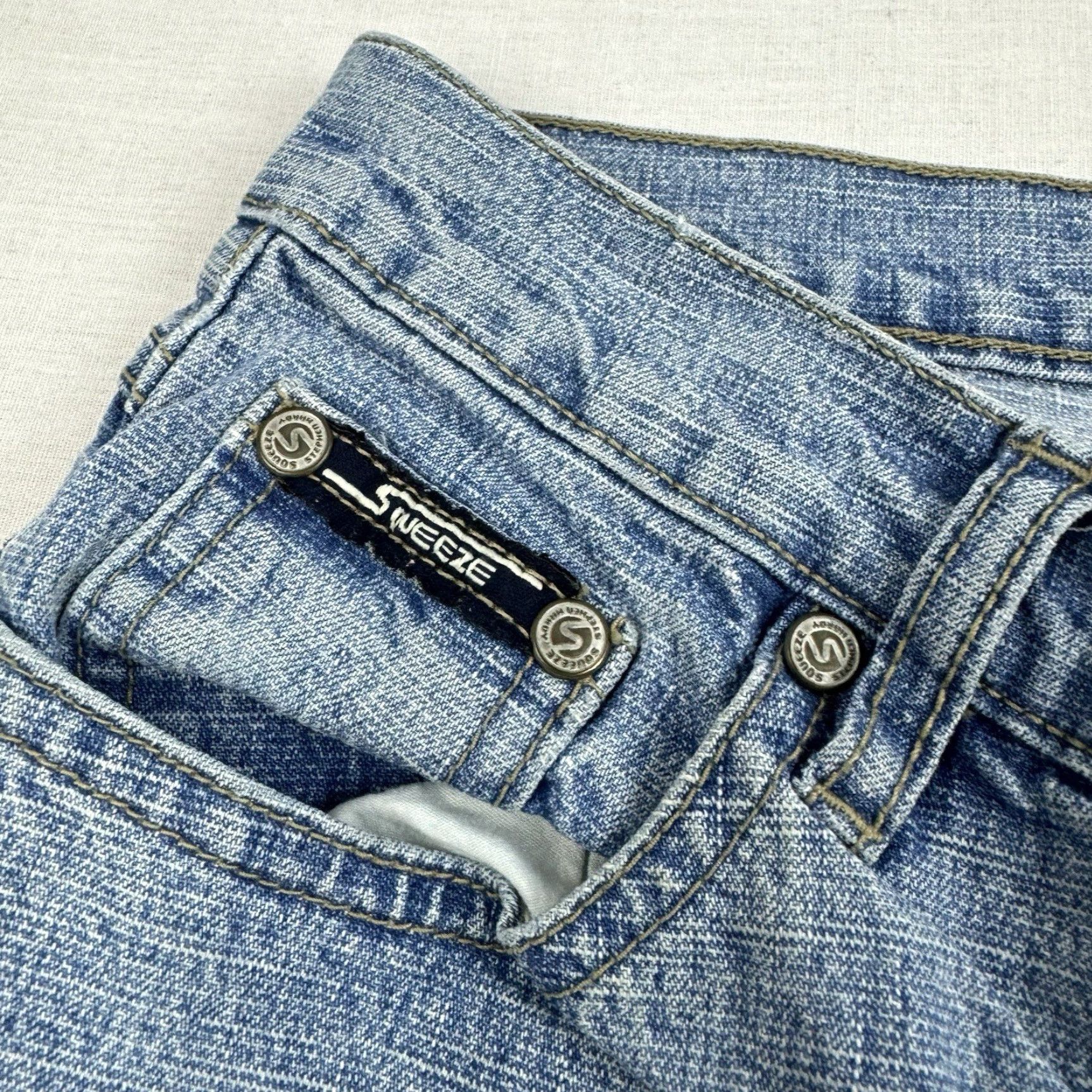 Vintage VINTAGE Squeeze Women's Flared Jeans 7/8 Low Rise Blue Hipster Y2K Punk Retro Size 28" / US 6 / IT 42 - 5 Thumbnail