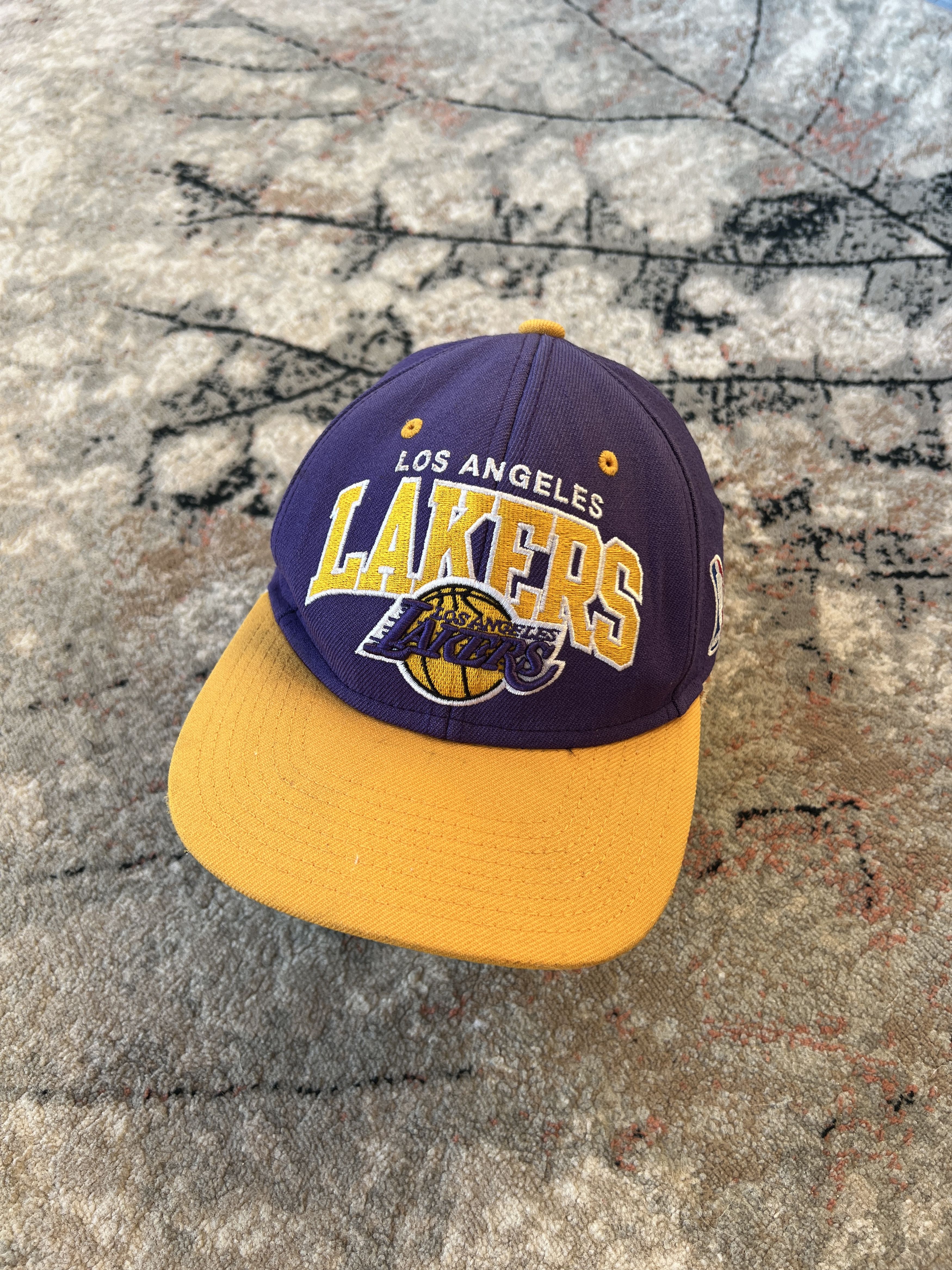 Mitchell & Ness Los Angele Lakers NBA Vintage Cap Size ONE SIZE - 1 Thumbnail