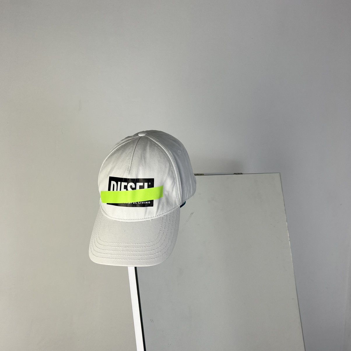 Diesel Vintage Diesel Big Logo Baseball Cap Streetwear Style Size ONE SIZE - 1 Thumbnail