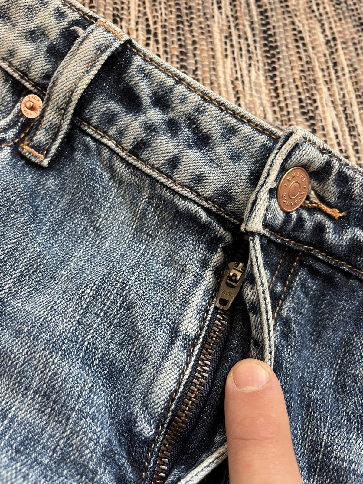 Armani Exchange × Vintage Armani Exchange skirt luxury distressed faded style Size 28" / US 6 / IT 42 - 7 Thumbnail