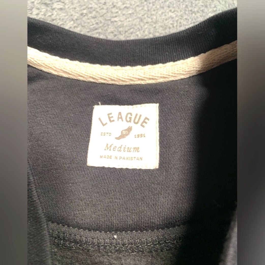 Vintage League Hawkeyes Sweatshirt Medium Women Black M Pullover Shirt Size M / US 6-8 / IT 42-44 - 3 Thumbnail