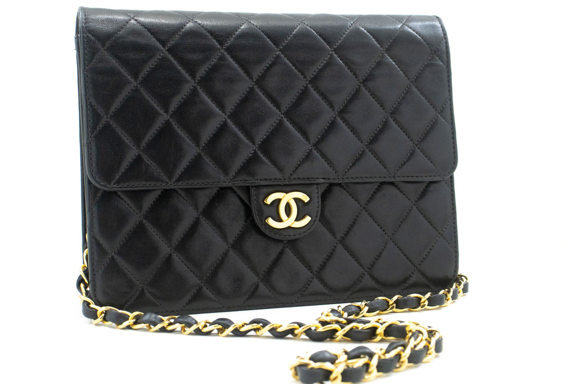 Single Flap Black Leather Shoulder Bag (Pre-Owned)