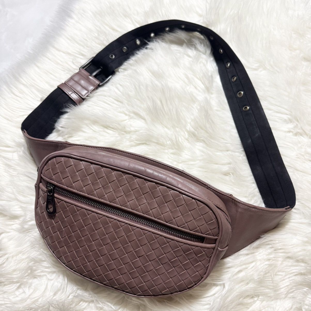 Bottega Veneta Authentic Bottega Veneta Intrecciato Leather Sling Bag Size ONE SIZE - 8 Thumbnail