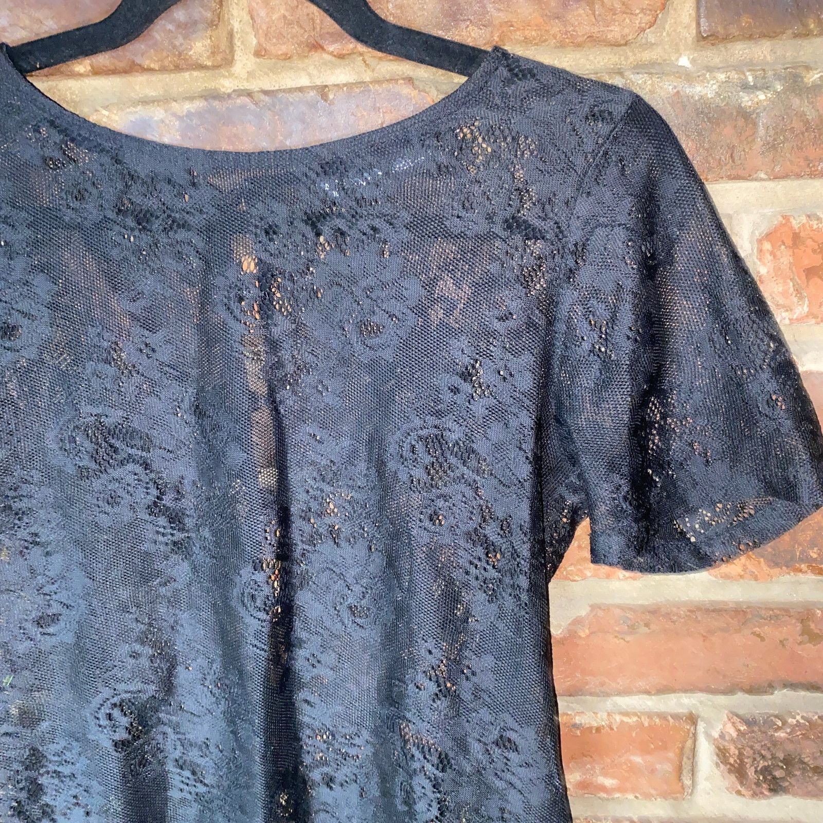 Warehouse Warehouse Sheer Black Lace Button-Back Peplum Top 8 Size M / US 6-8 / IT 42-44 - 3 Thumbnail