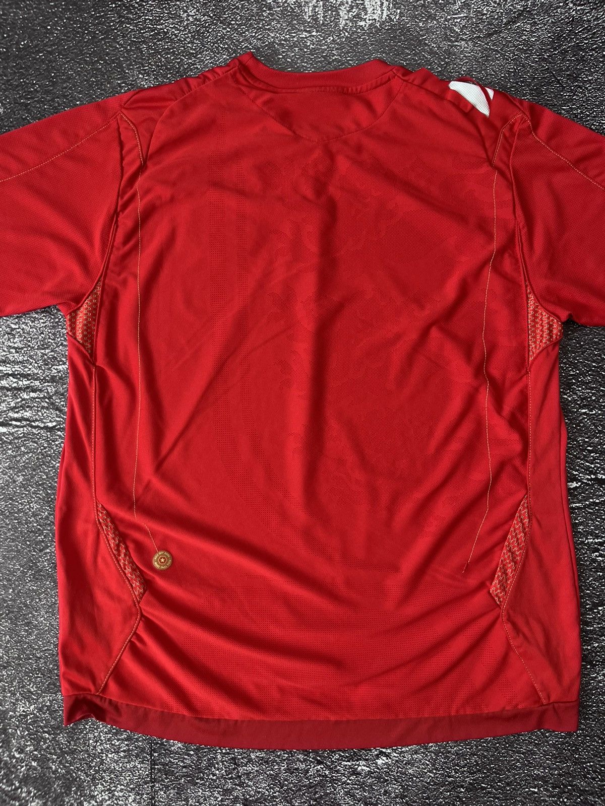 Umbro 00s Vintage Umbro England 2006 Away Kit Soccer Jersey Size US L / EU 52-54 / 3 - 4 Thumbnail