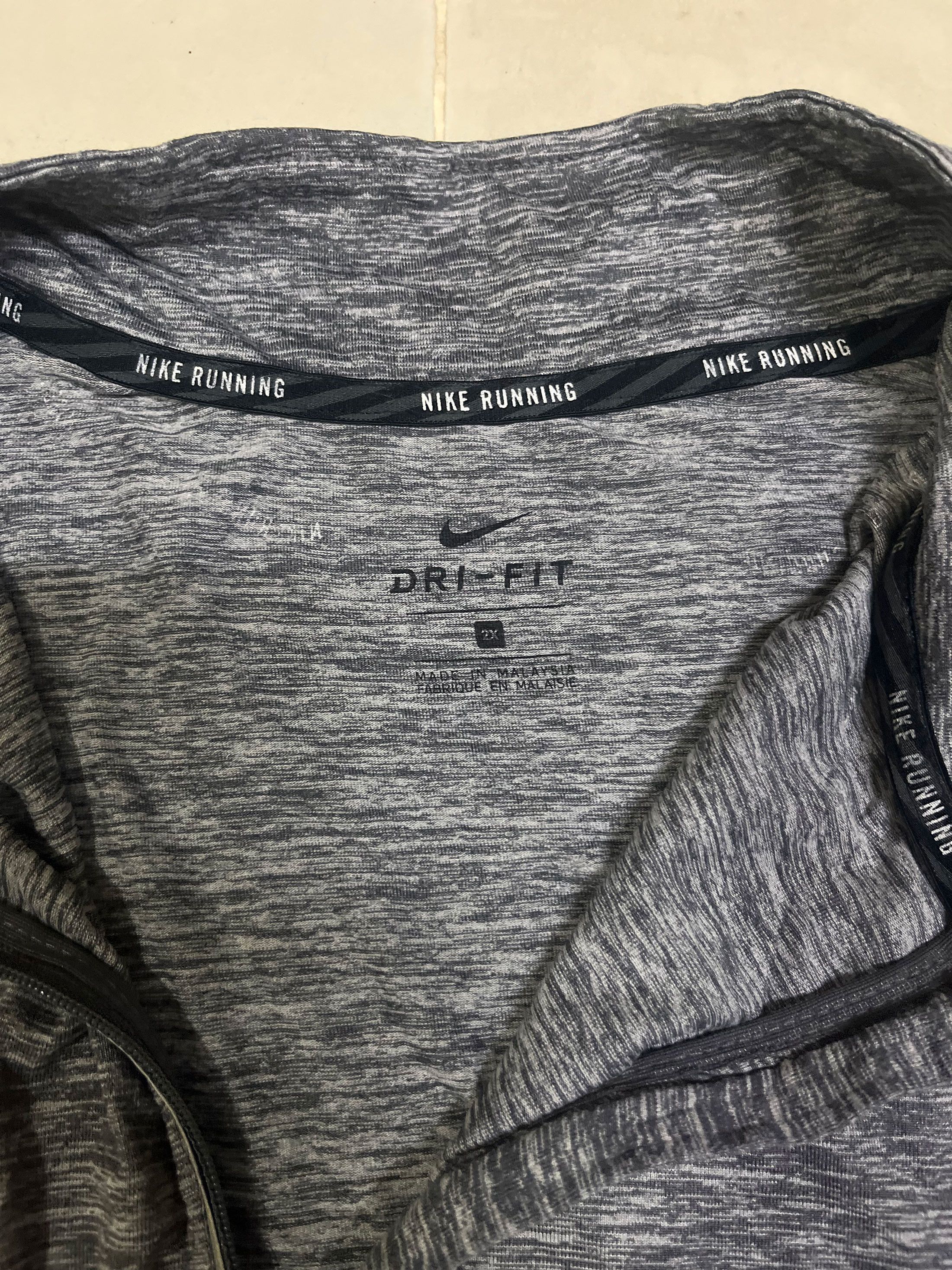Nike Nike 1/4 Zipper Long Sleeve Running Kit Size US XXL / EU 58 / 5 - 2 Thumbnail