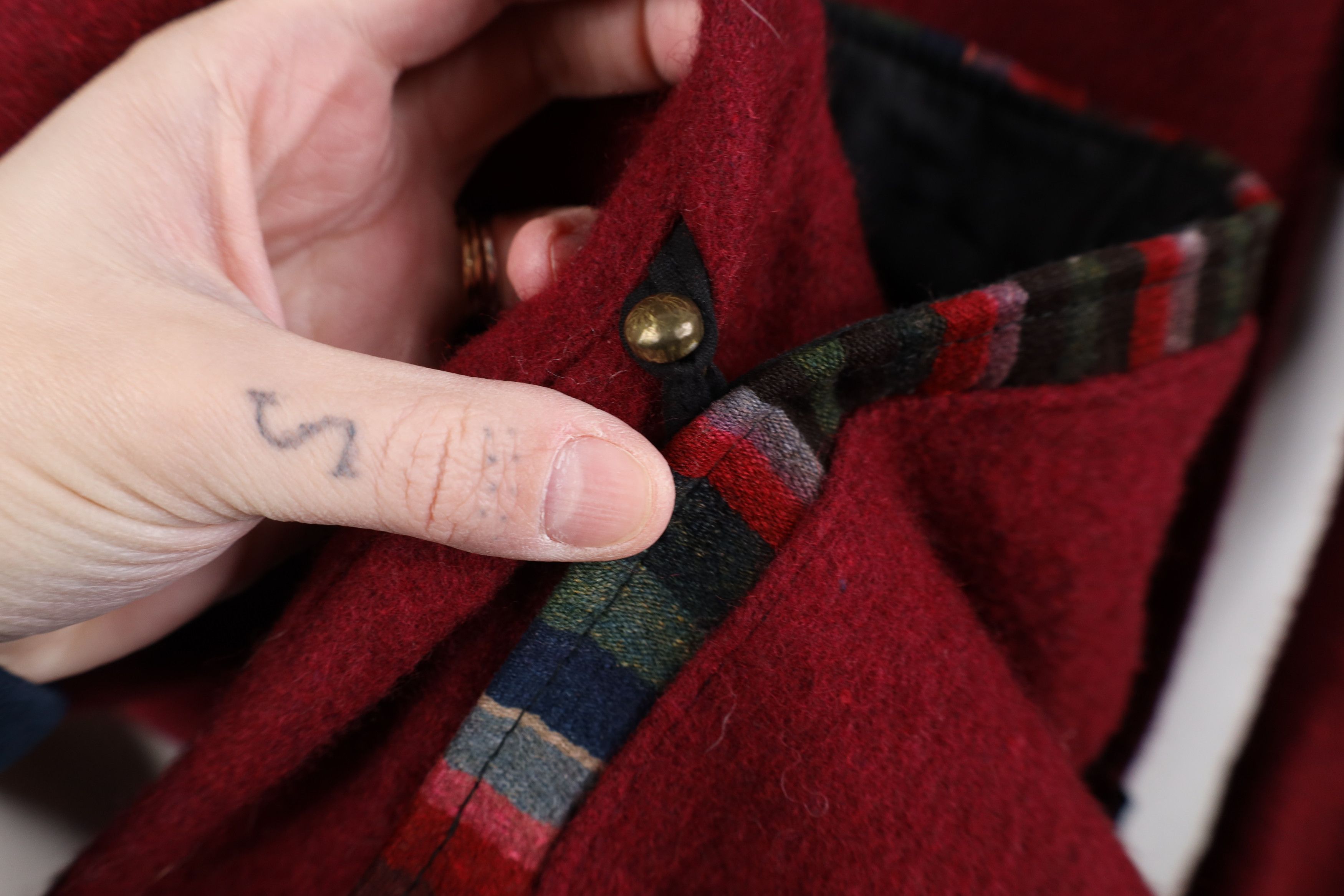 Vintage Vintage 90s Streetwear Nepal Oriental Wool Coat Jacket Red Size US XL / EU 56 / 4 - 7 Thumbnail