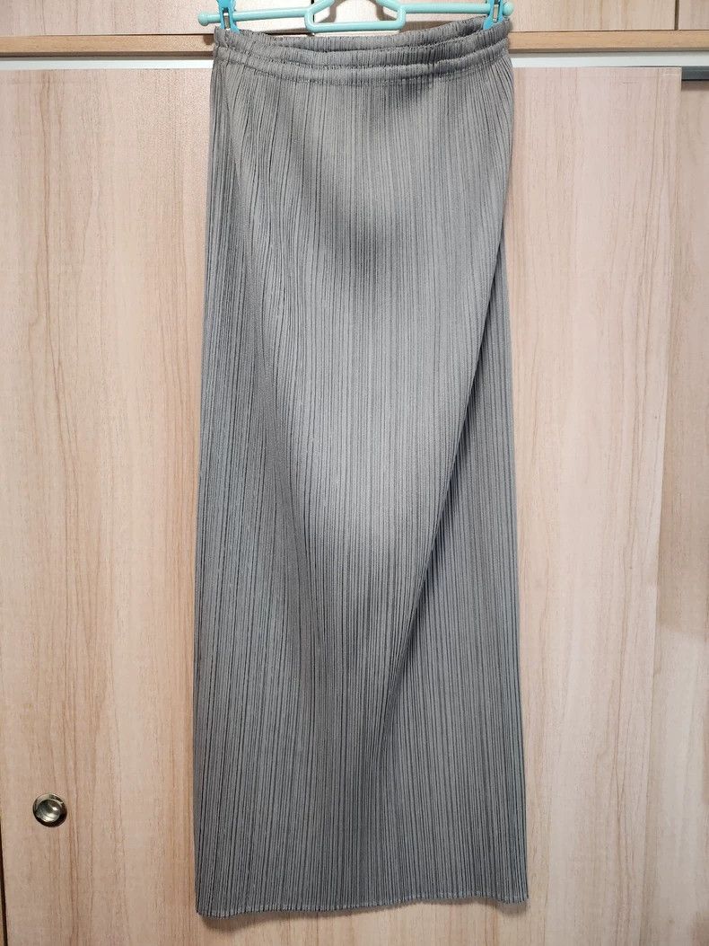 Other Issey Miyake/三宅一生 size:4 Grey pleated skirt Size 42" / US 20 - 1 Thumbnail