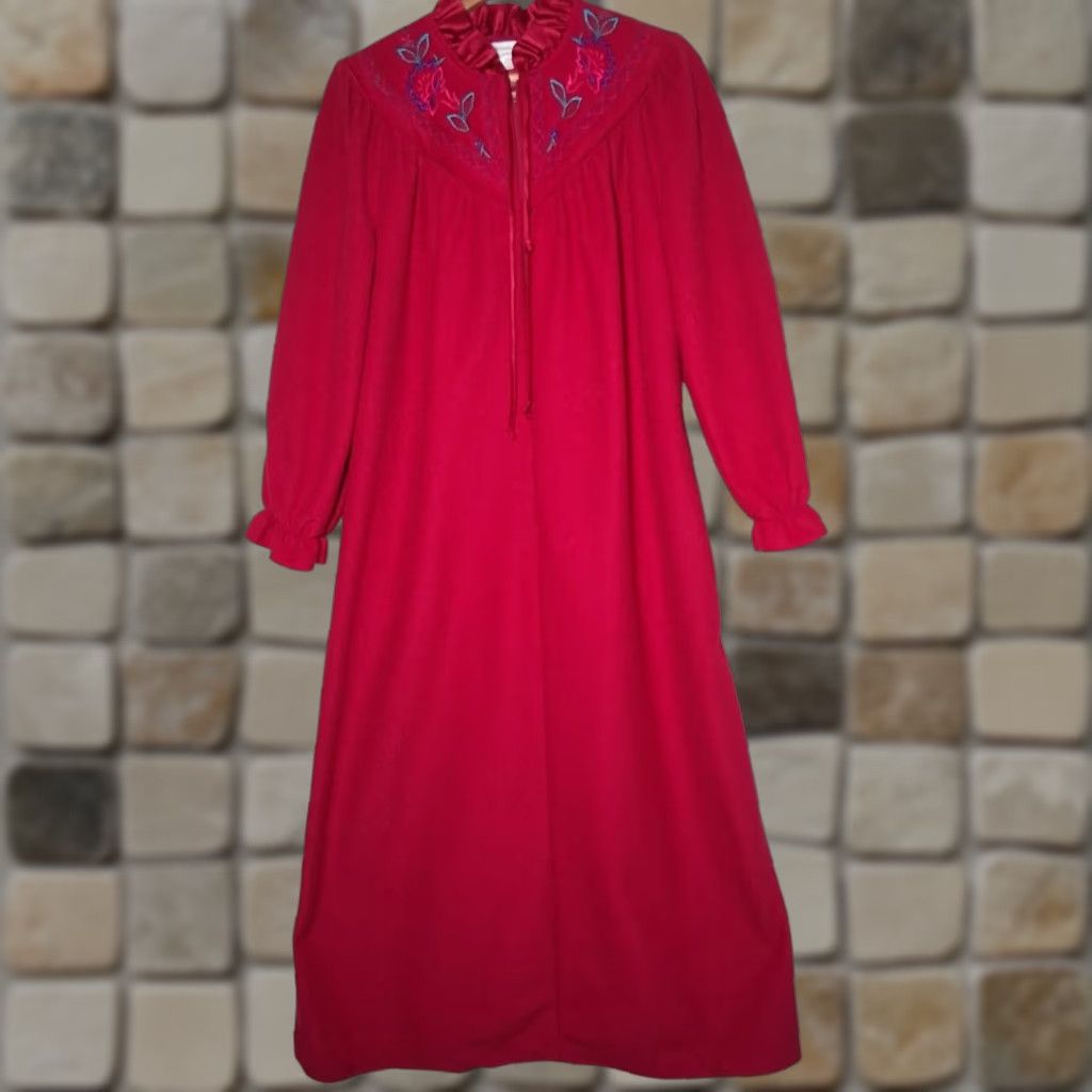 Vintage VINTAGE Amanda Stewart Intimates Robe Nightgown Housecoat S Pink 1980s Velour Eveningwear Girls Size ONE SIZE - 1 Thumbnail