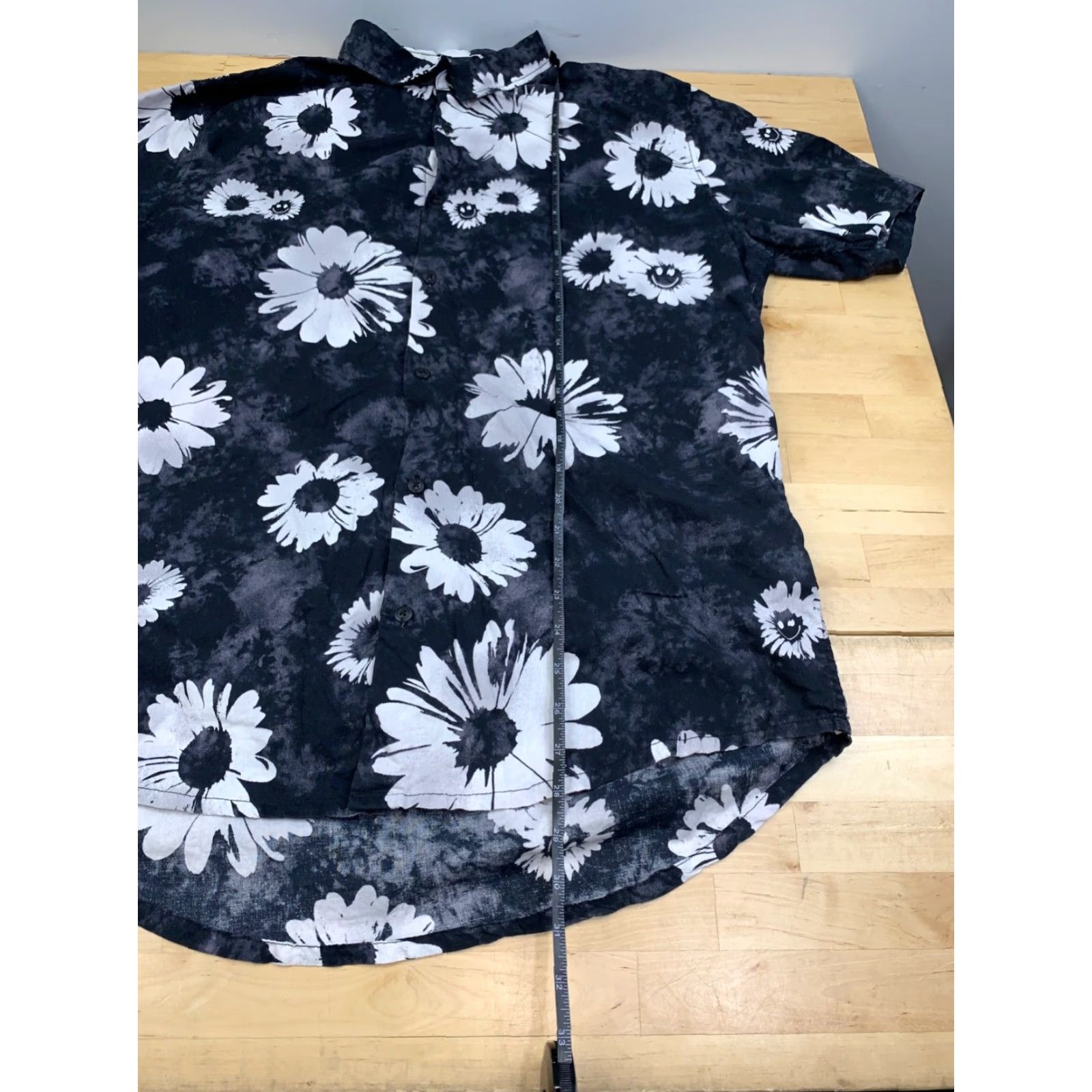 Quiksilver Quiksilver Button-Up Shirt Men L Black Floral Short Sleeve Collared Size US L / EU 52-54 / 3 - 3 Thumbnail