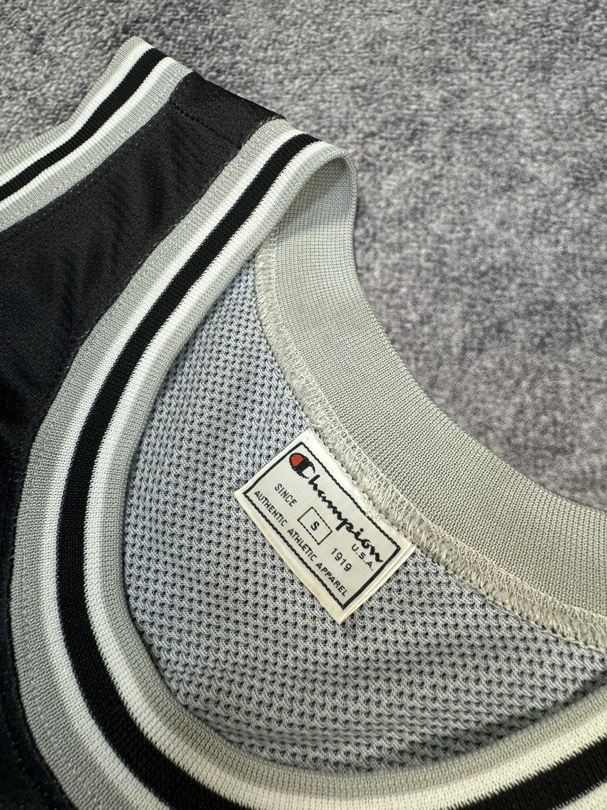 Champion Vintage Champion Spurs Duncan 21 Basketball Jersey Rare USA Size US S / EU 44-46 / 1 - 5 Thumbnail