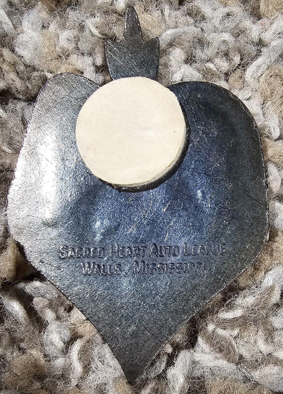 Designer VTG Religious Pendant Sacred Heart Auto League Member Size ONE SIZE - 2 Thumbnail