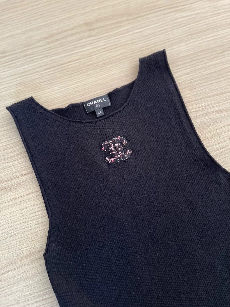 Chanel Chanel 22k black logo cashmere vest Size XXS / US 00 / IT 34 - 4 Thumbnail