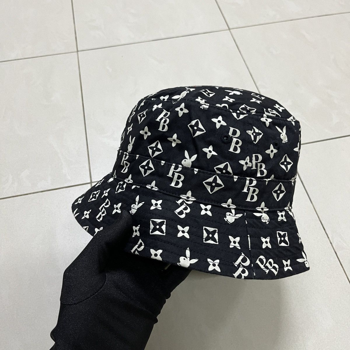 Playboy × Vintage Rare Playboy Monogram Logo Bucket Hat Size ONE SIZE - 2 Thumbnail
