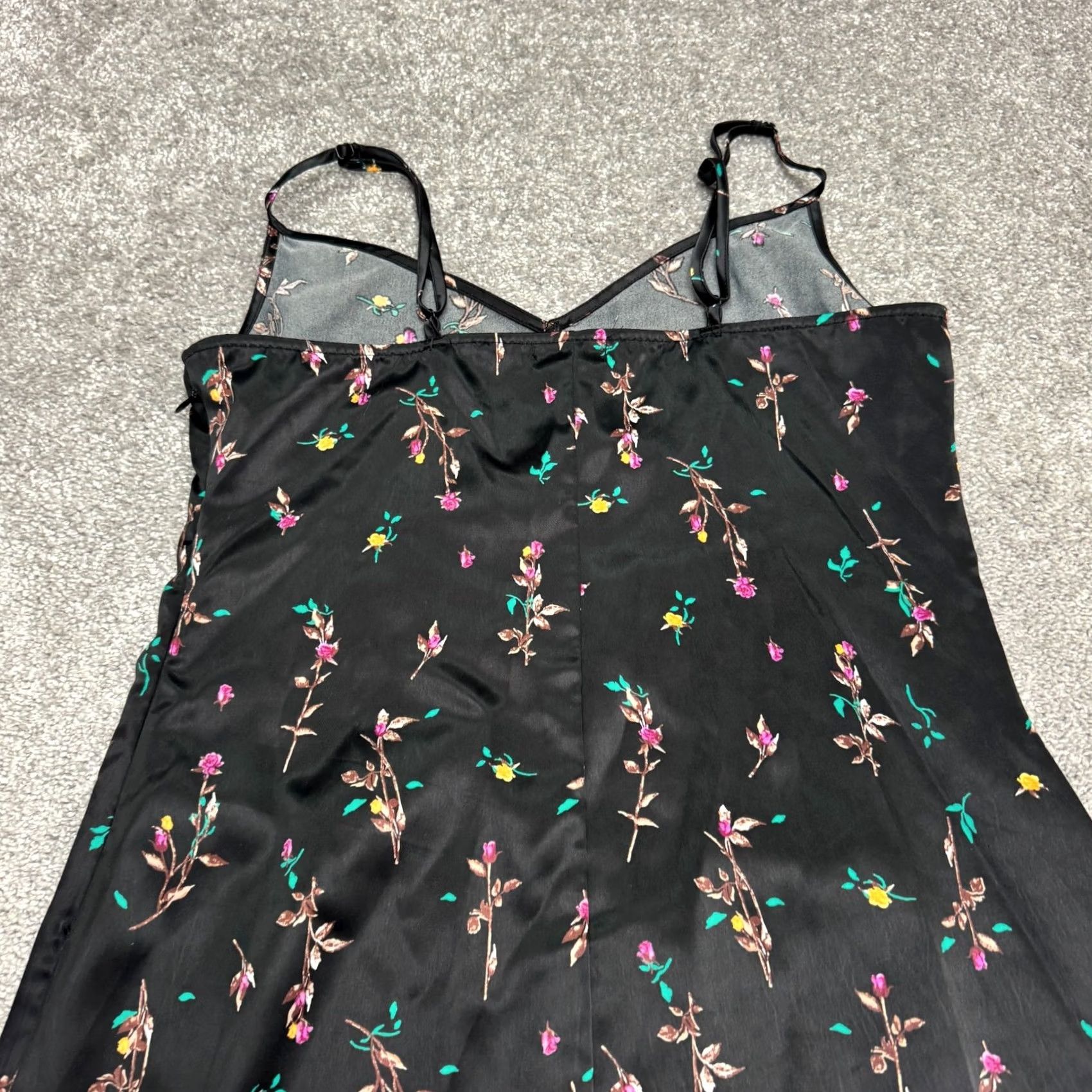 Vintage AFRM Floral Satin Midi Slip Dress Womens Small Black V-Neck Spaghetti Strap Size S / US 4 / IT 40 - 4 Thumbnail