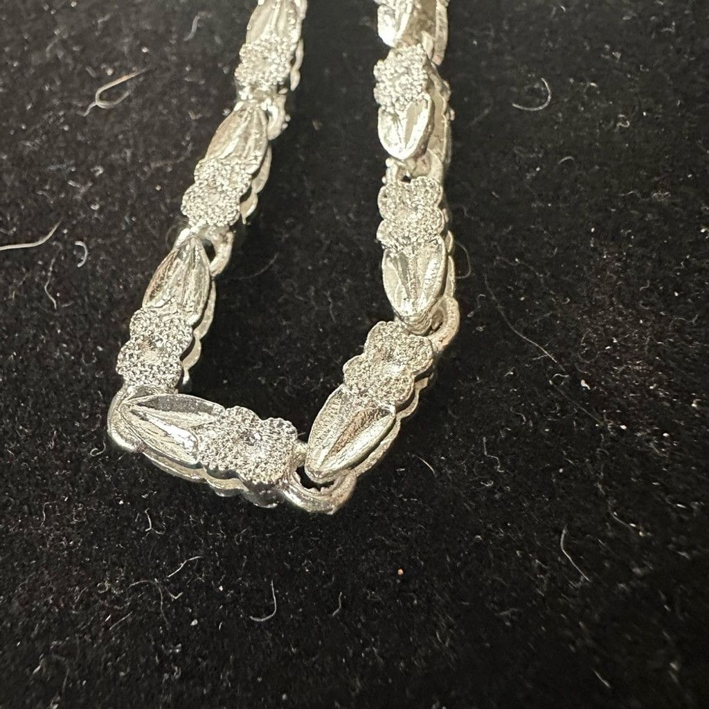 The Unbranded Brand Sterling Silver Flower and Leaf Bracelet Size ONE SIZE - 4 Thumbnail