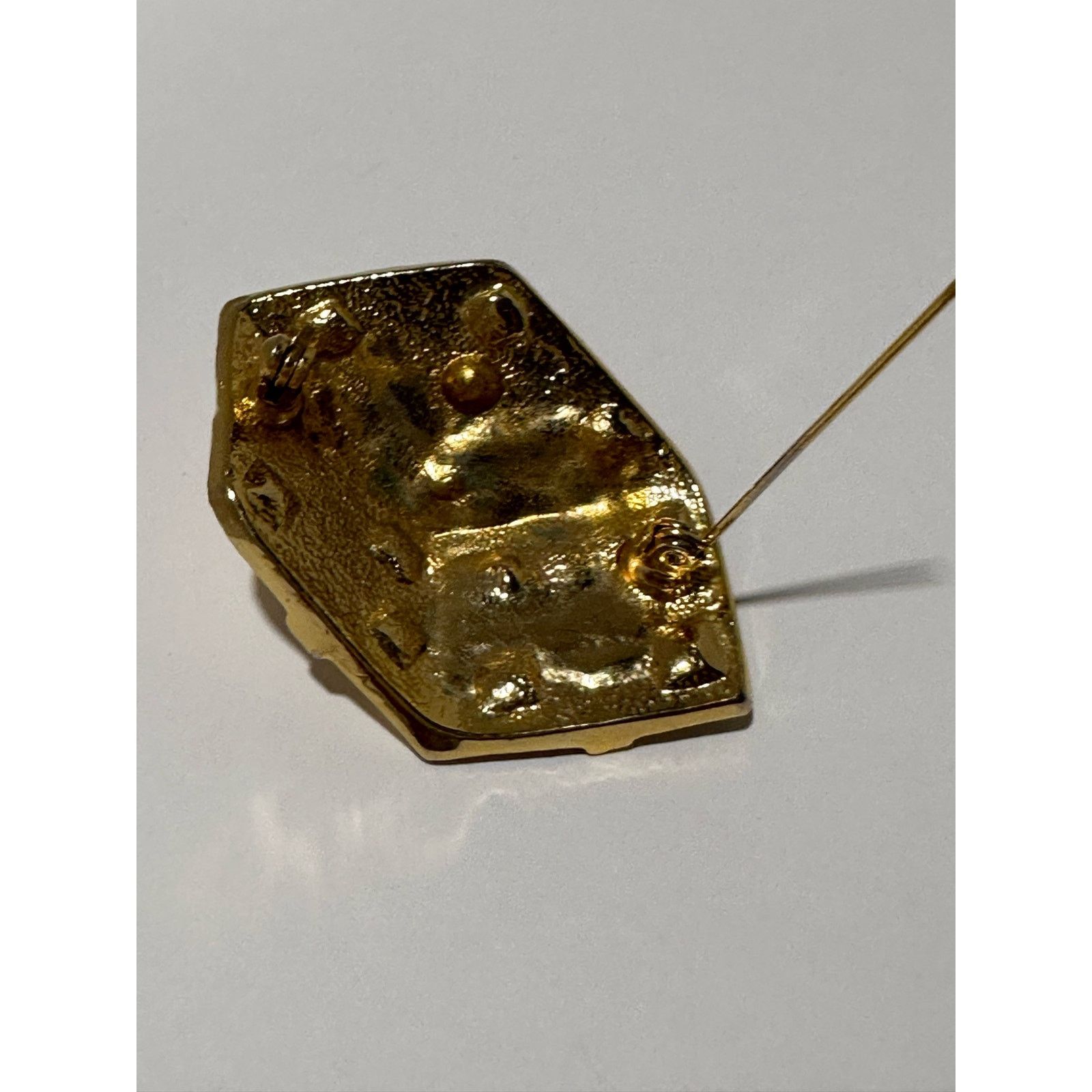 Other VTG Christmas Present Gift Gold Tone Rhinestones Brooch Pin Size ONE SIZE - 2 Thumbnail