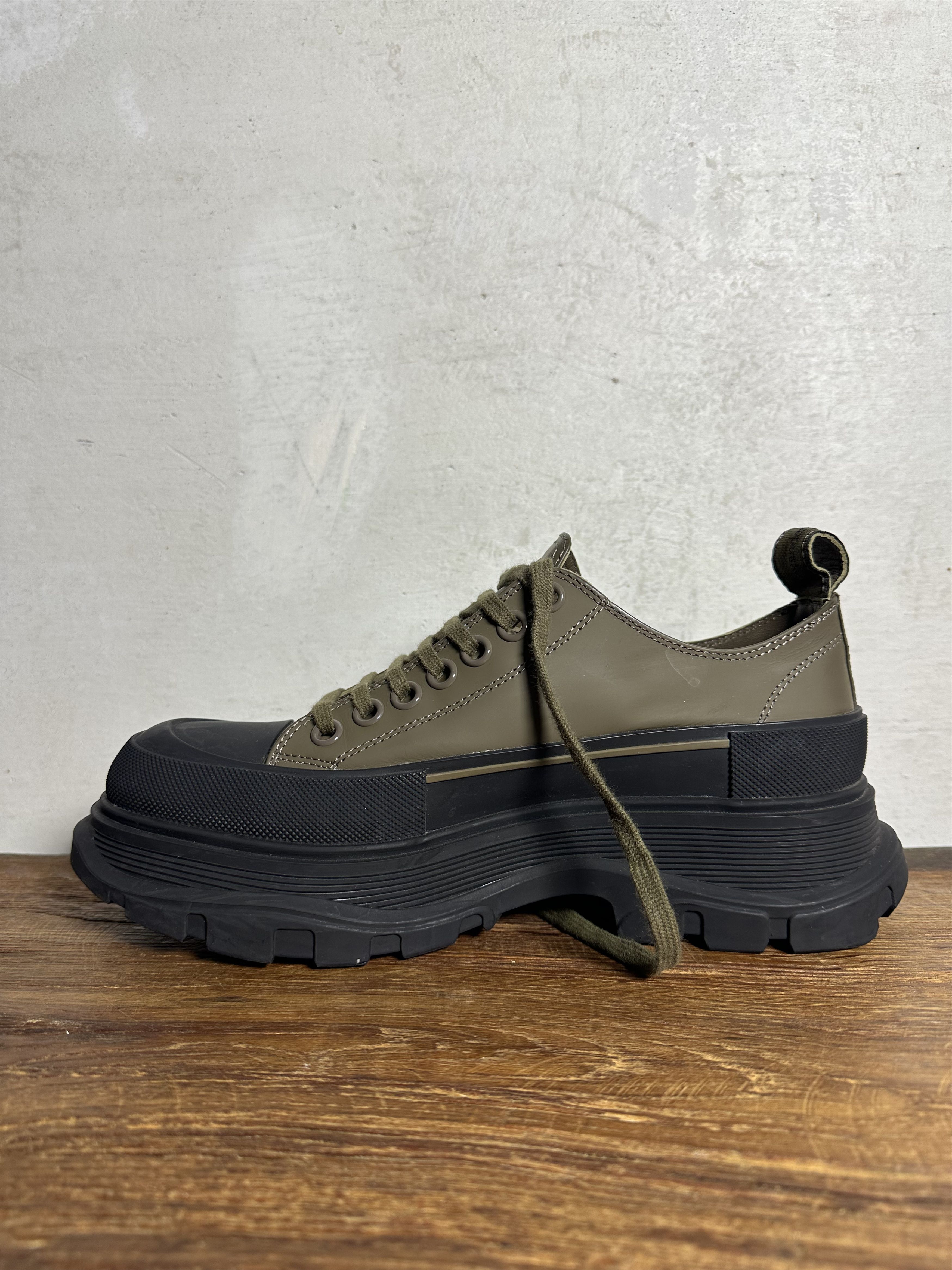 Alexander McQueen ALEXANDER MCQUEEN Khaki Tread Slick Low Sneakers Size US 10 / IT 40 - 3 Thumbnail
