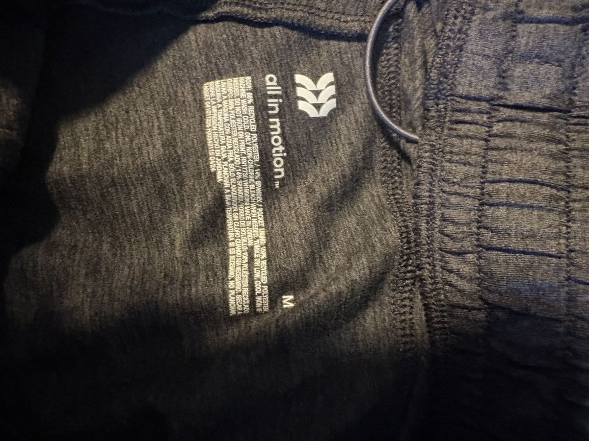 Other All in Motion Gray Athletic Shorts Drawstring, Zipper Pocket Size US 30 / EU 46 - 3 Thumbnail