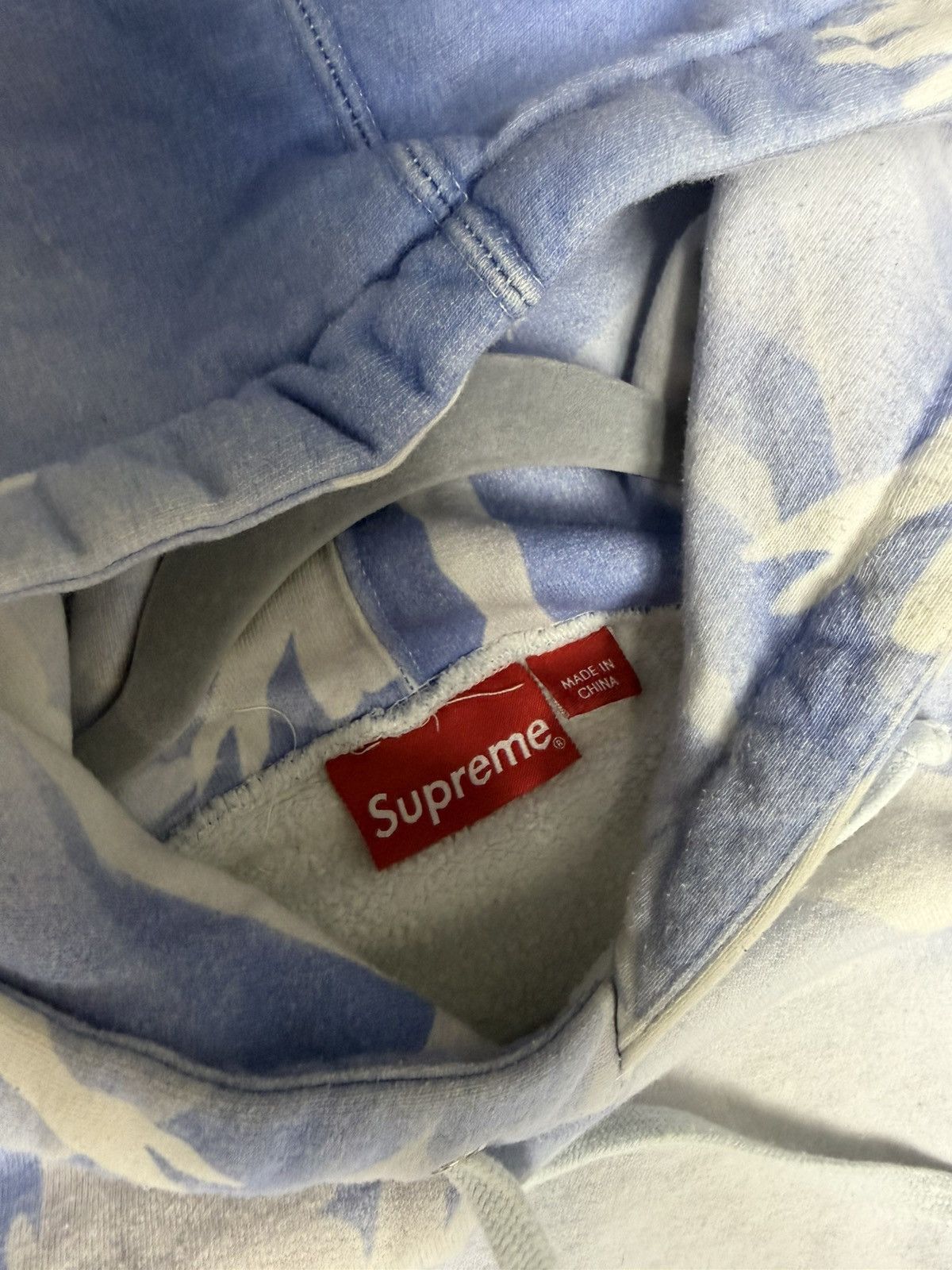Supreme Supreme Doves Hooded Sweatshirt Blue Size US S / EU 44-46 / 1 - 4 Thumbnail