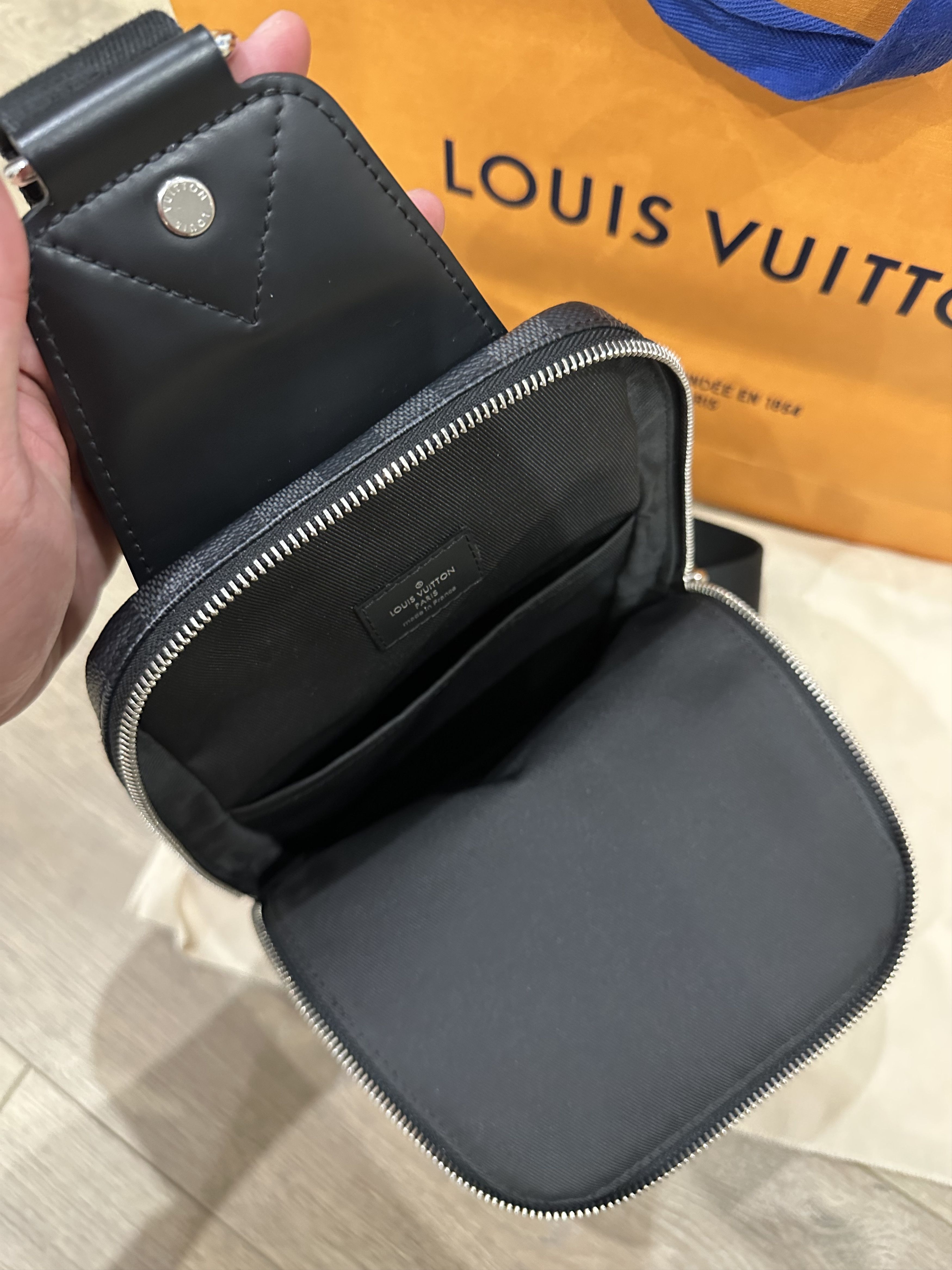 Louis Vuitton Louis Vuitton Avenue Sling Bag Size ONE SIZE - 8 Thumbnail