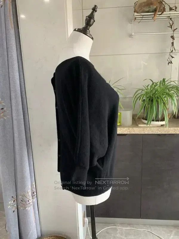 Burberry Burberry Black Wool Crew Neck Women's Knit Sweater. Size M / US 6-8 / IT 42-44 - 3 Thumbnail