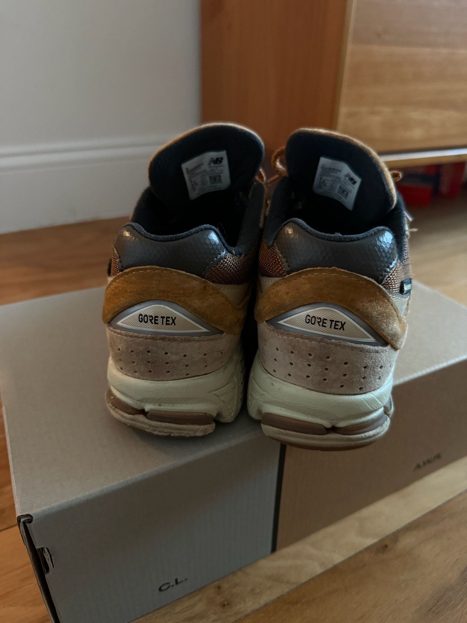 New Balance 2002R Sneakers Size US 5 / IT 35 - 4 Thumbnail