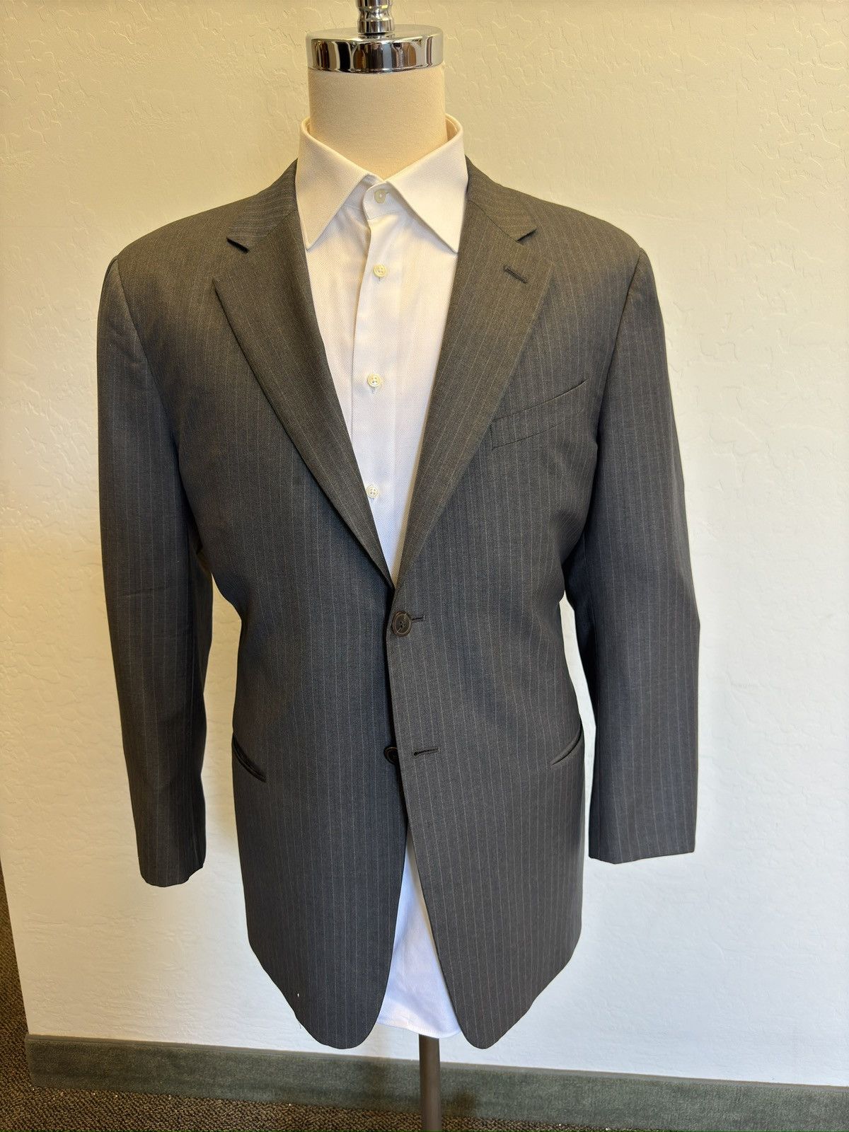 Armani Collezioni ARMANI COLLEZIONI Made in Italy Super 150’s Wool Jacket 44R Size 44R - 1 Thumbnail