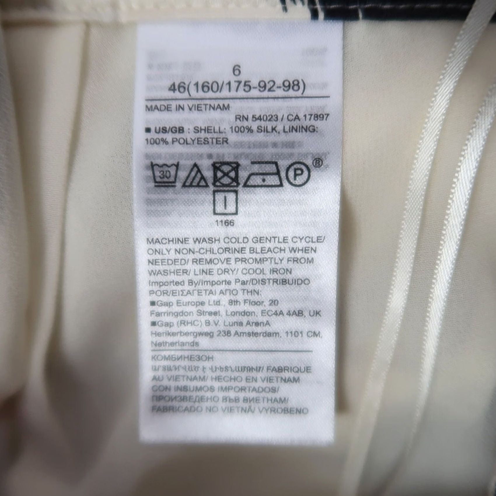 Banana Republic Banana Republic Silk Wide-Leg Jumpsuit Cream Black Ikat Print 6 Womens Party/Cocktail Geometric Sleeveless Wide-Leg"} Size 28" / US 6 / IT 42 - 6 Thumbnail