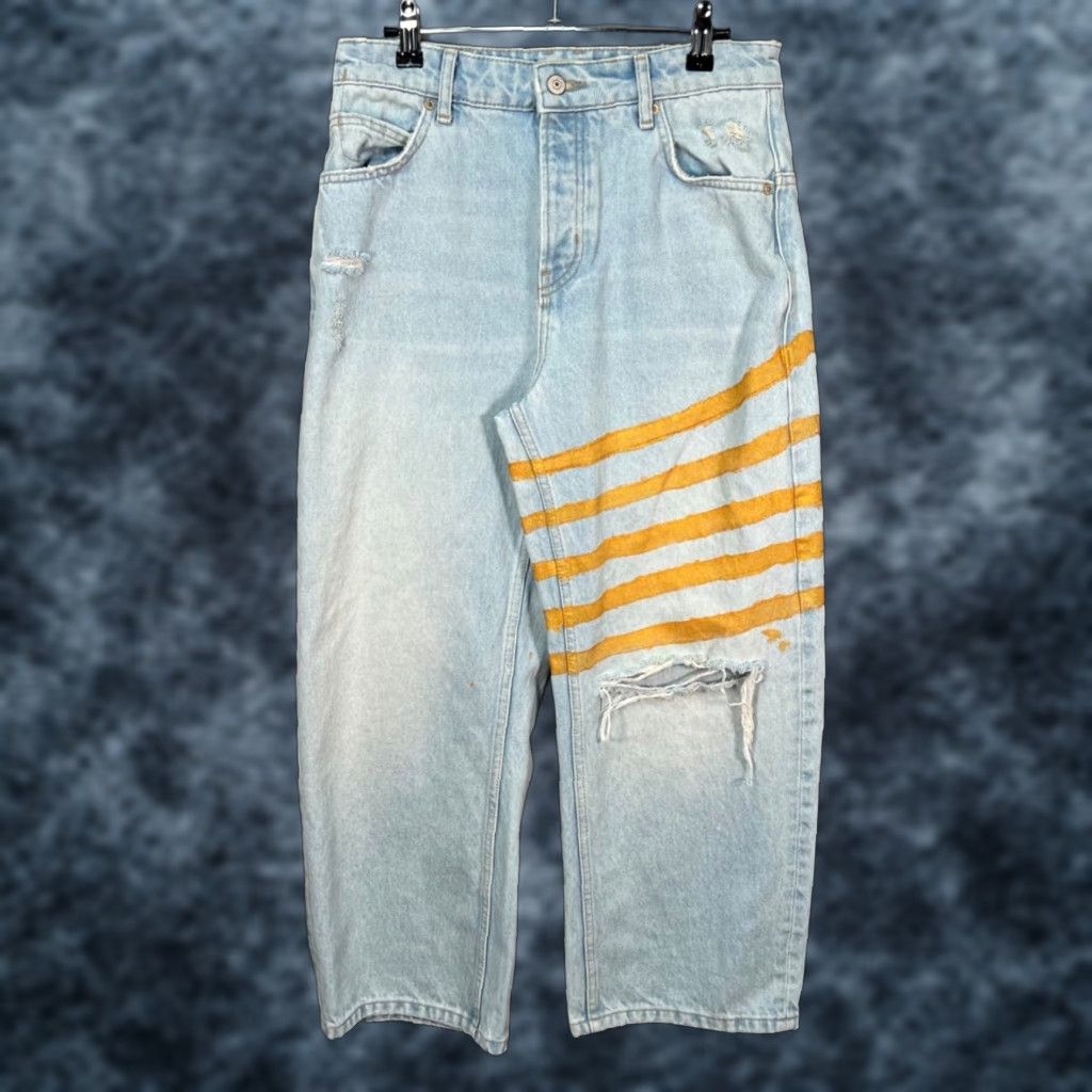 Vintage We The Free Distressed Light Wash Jeans w Yellow Stripe Accent Womens Size 26 Size 26" / US 2 / IT 38 - 1 Thumbnail