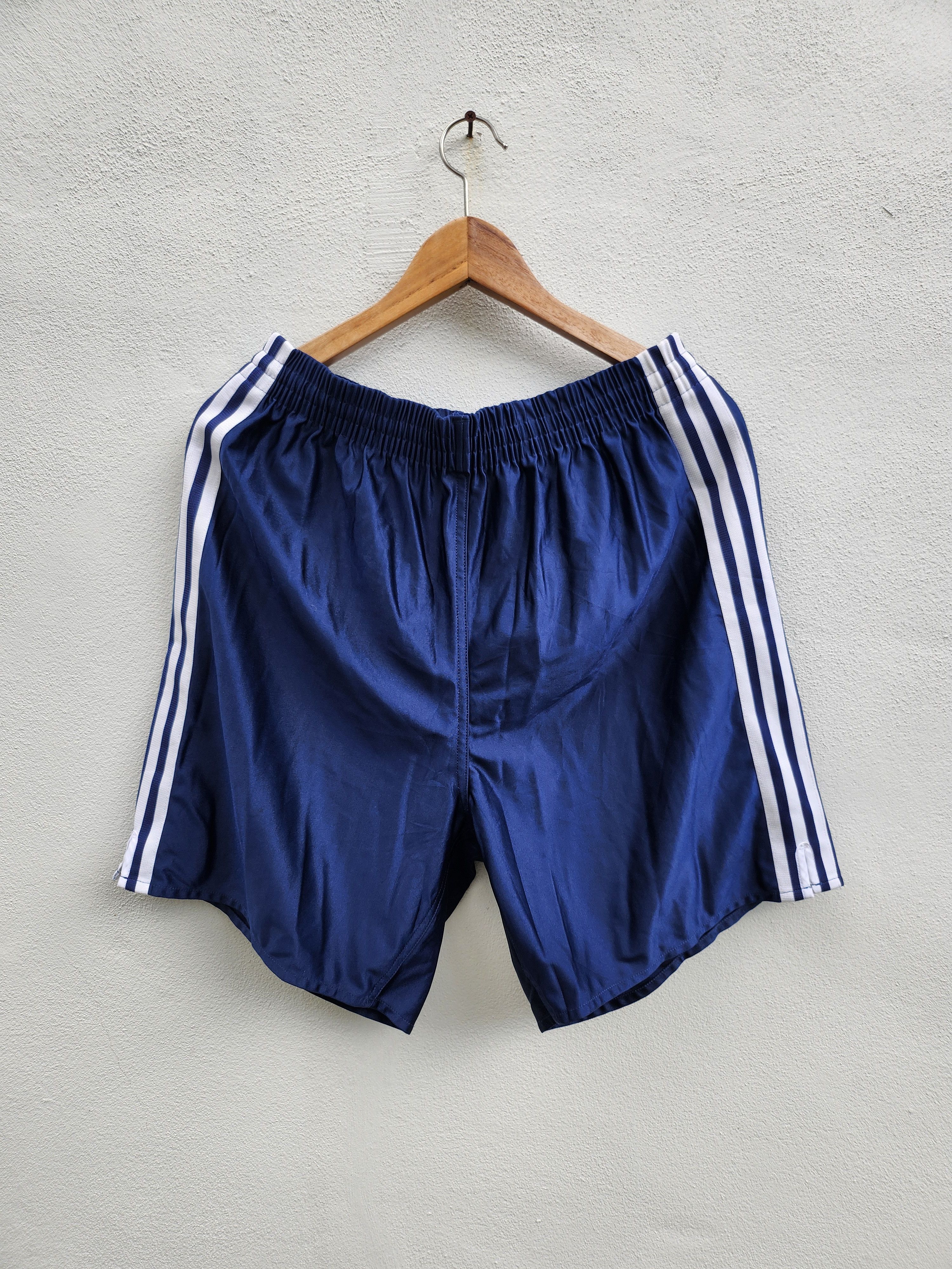 Adidas 💥Adidas 3 Stripes Shorts Size US 30 / EU 46 - 1 Thumbnail