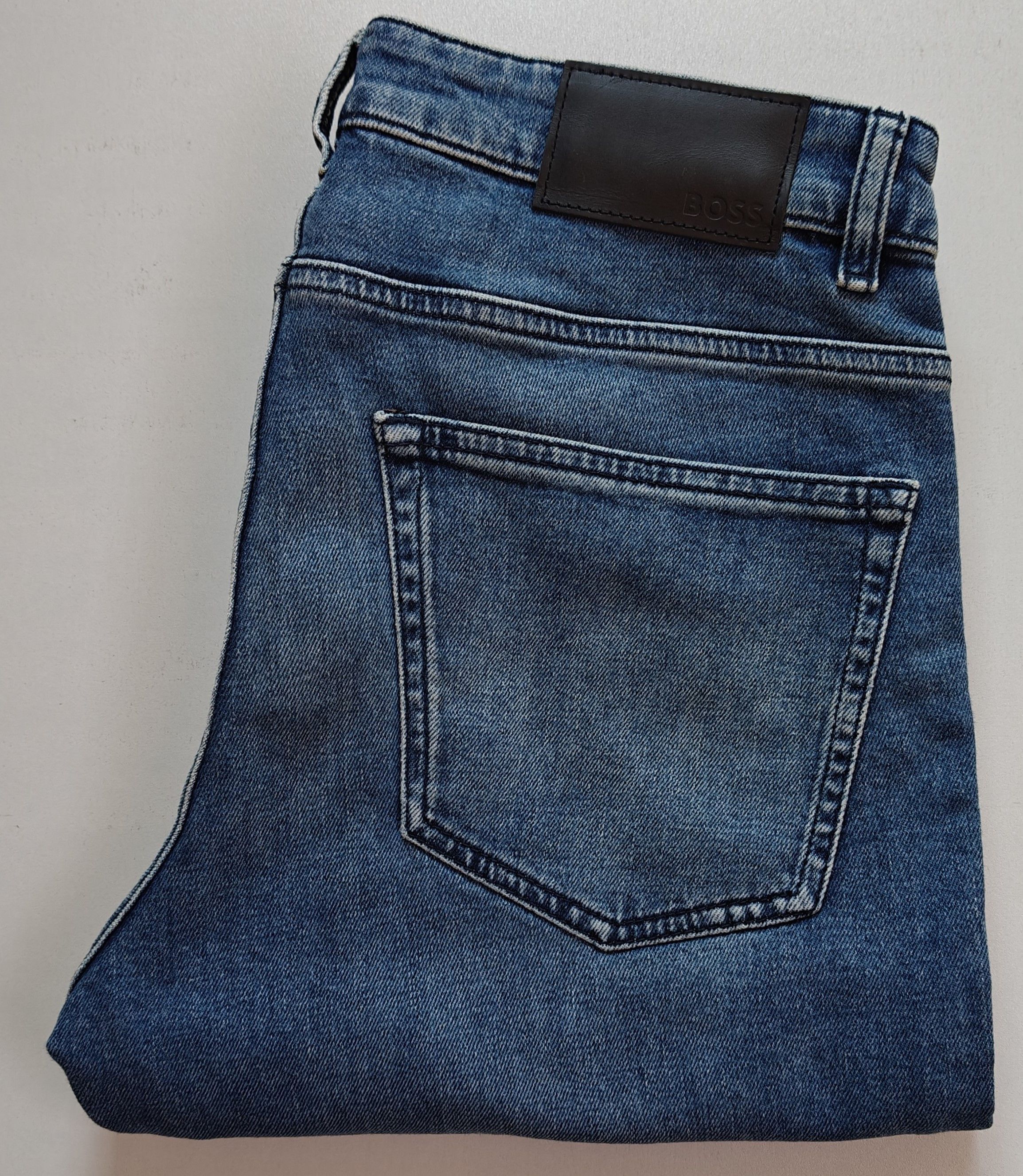 Hugo Boss BOSS DELAWARE Slim Fit Jeans Free Shipping Worldwide T/6082 Size US 31 - 1 Thumbnail