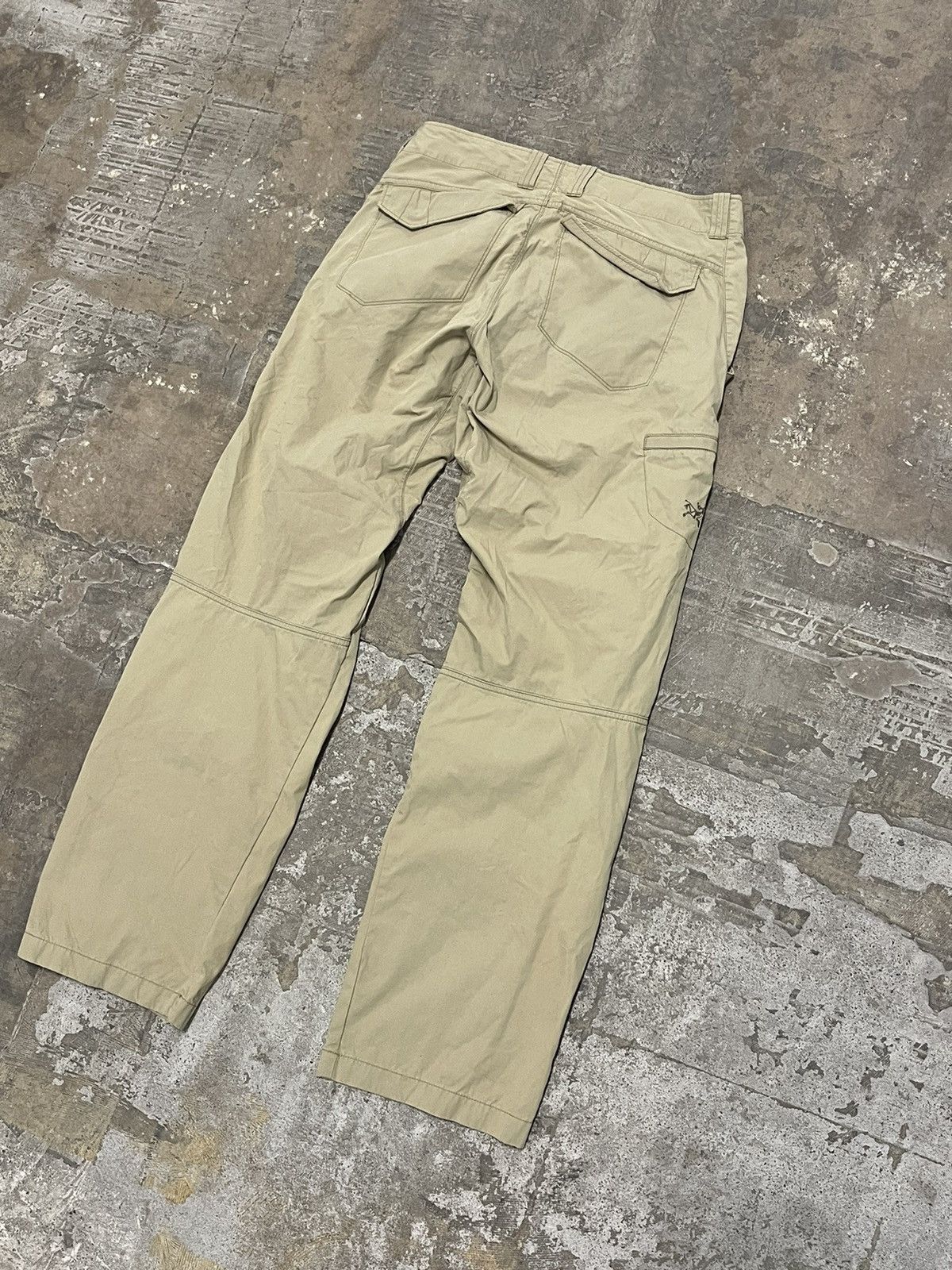 Arc'teryx Arcteryx utility gorpcore outdoor cream pants Size US 32 / EU 48 - 6 Thumbnail