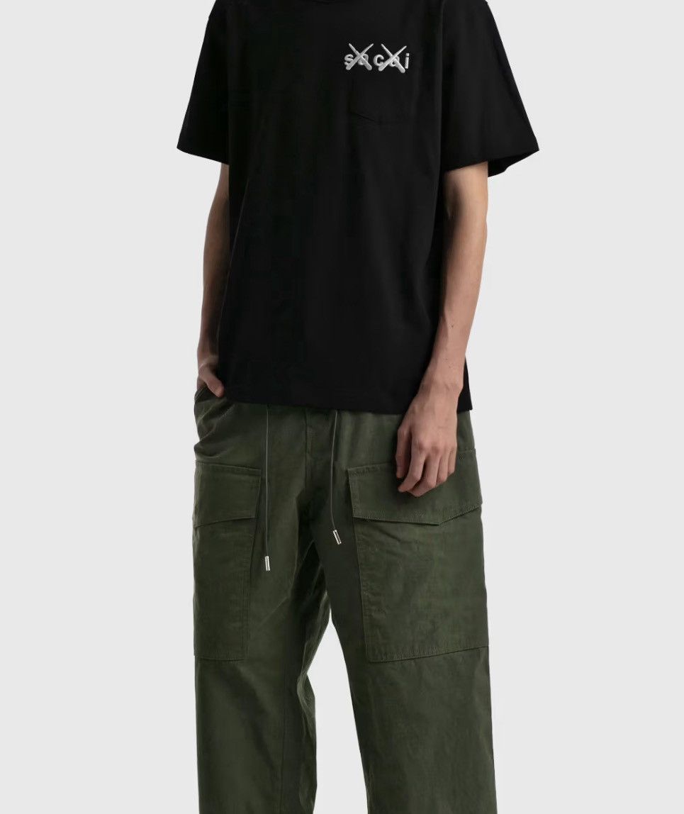 Sacai KAWS x Sacai Embroidery T-shirt Black Size US L / EU 52-54 / 3 - 10 Thumbnail
