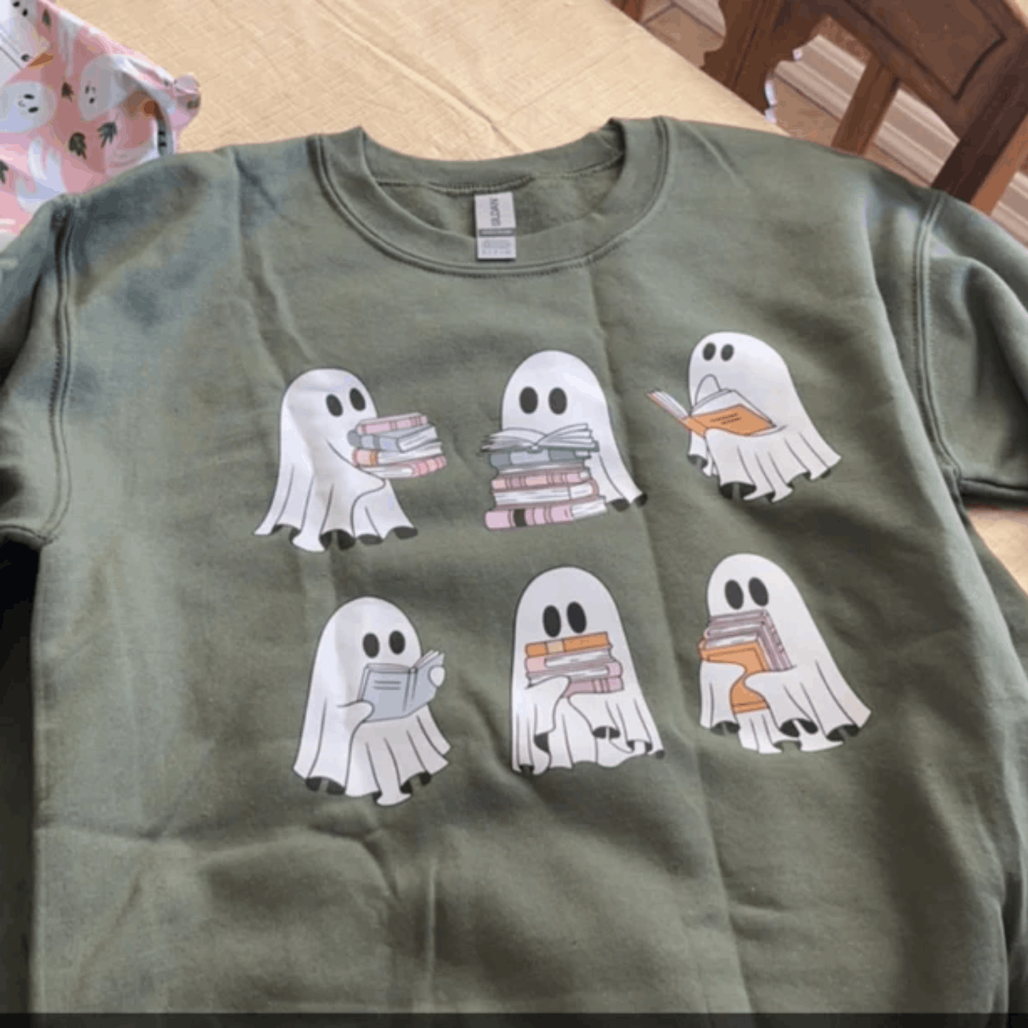 Vintage Ghost Reading Books Sweater, Bookish Halloween Sweatshirt Size M / US 6-8 / IT 42-44 - 2 Thumbnail
