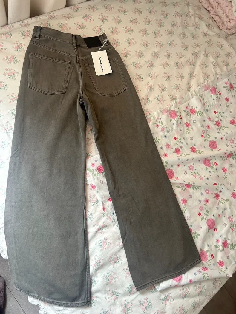 Acne Studios Acne studios Washed grey micro-cropped jeans 2502-Nextarrow Size US 30 / EU 46 - 7 Thumbnail