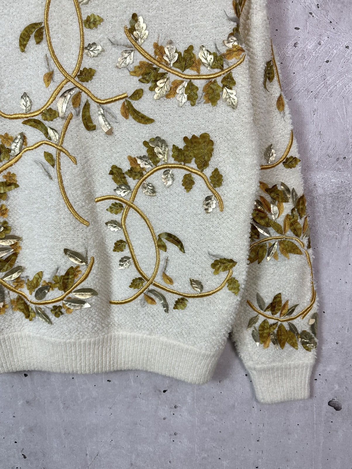 Other Vintage Chanel Viscose Decorated Leaves Long Sleeve Sweater Size L / US 10 / IT 46 - 15 Thumbnail
