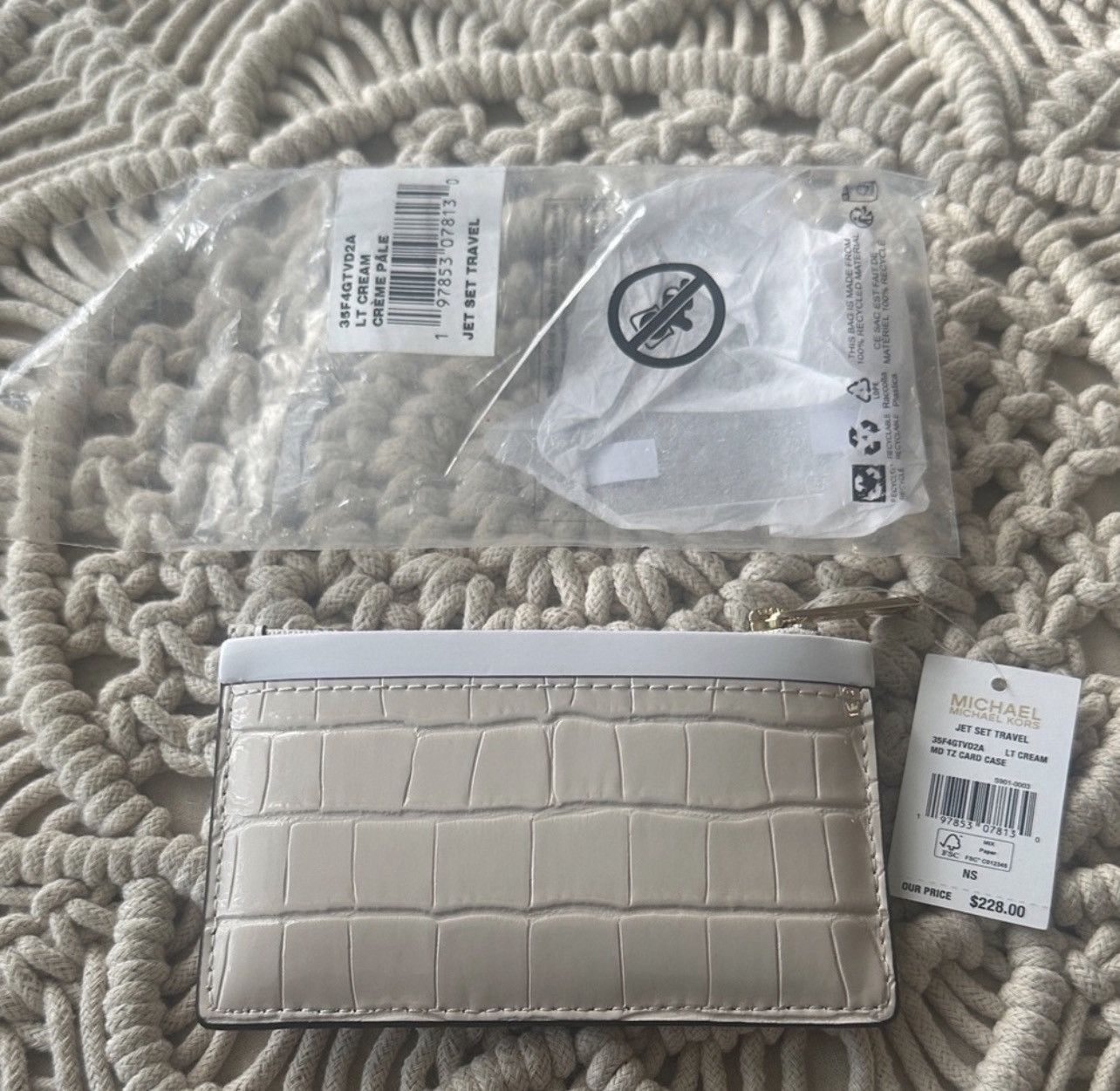 Michael Kors NWT Michael Kors Jet Set Travel Card Holder Wallet Size ONE SIZE - 2 Thumbnail