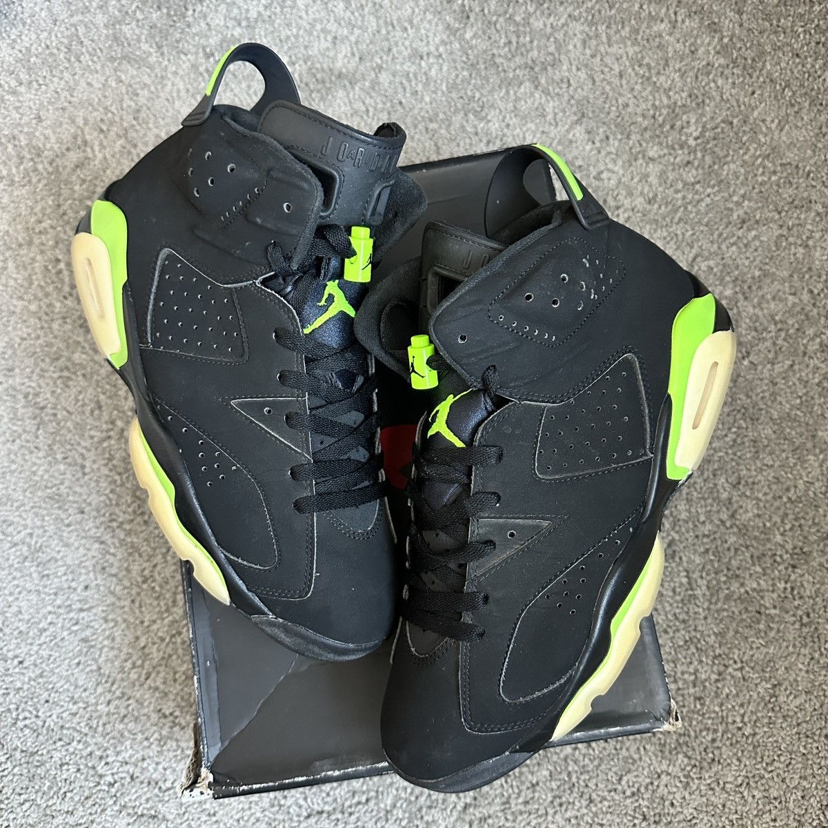 Jordan Brand × Nike Air Jordan Retro 6 Electric Green Size US 9 / EU 42 - 1 Thumbnail