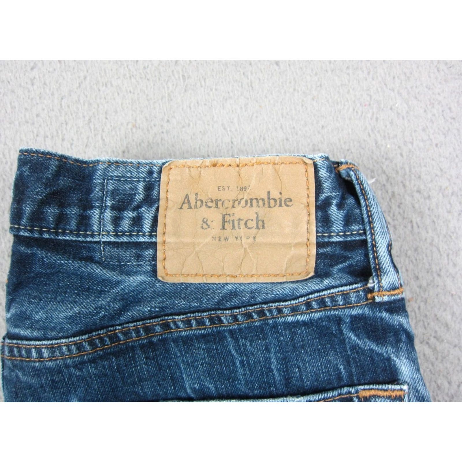 Abercrombie & Fitch Abercrombie Jeans Mens Slim Straight Blue Denim Button Fly 30x32 5-Pocket Distress Vintage No Size US 30 / EU 46 - 2 Thumbnail